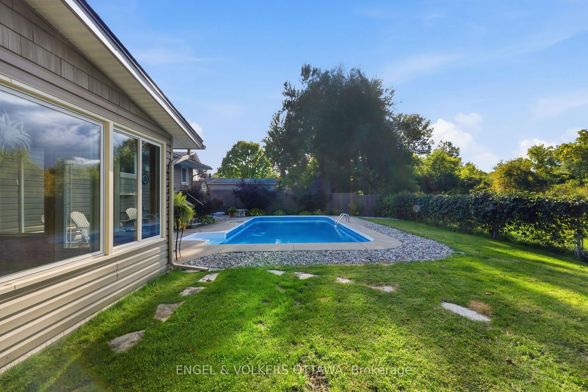 Photo 44 of 885 Plante Drive, Ottawa, Hunt Club/Western Community — HOMEH
