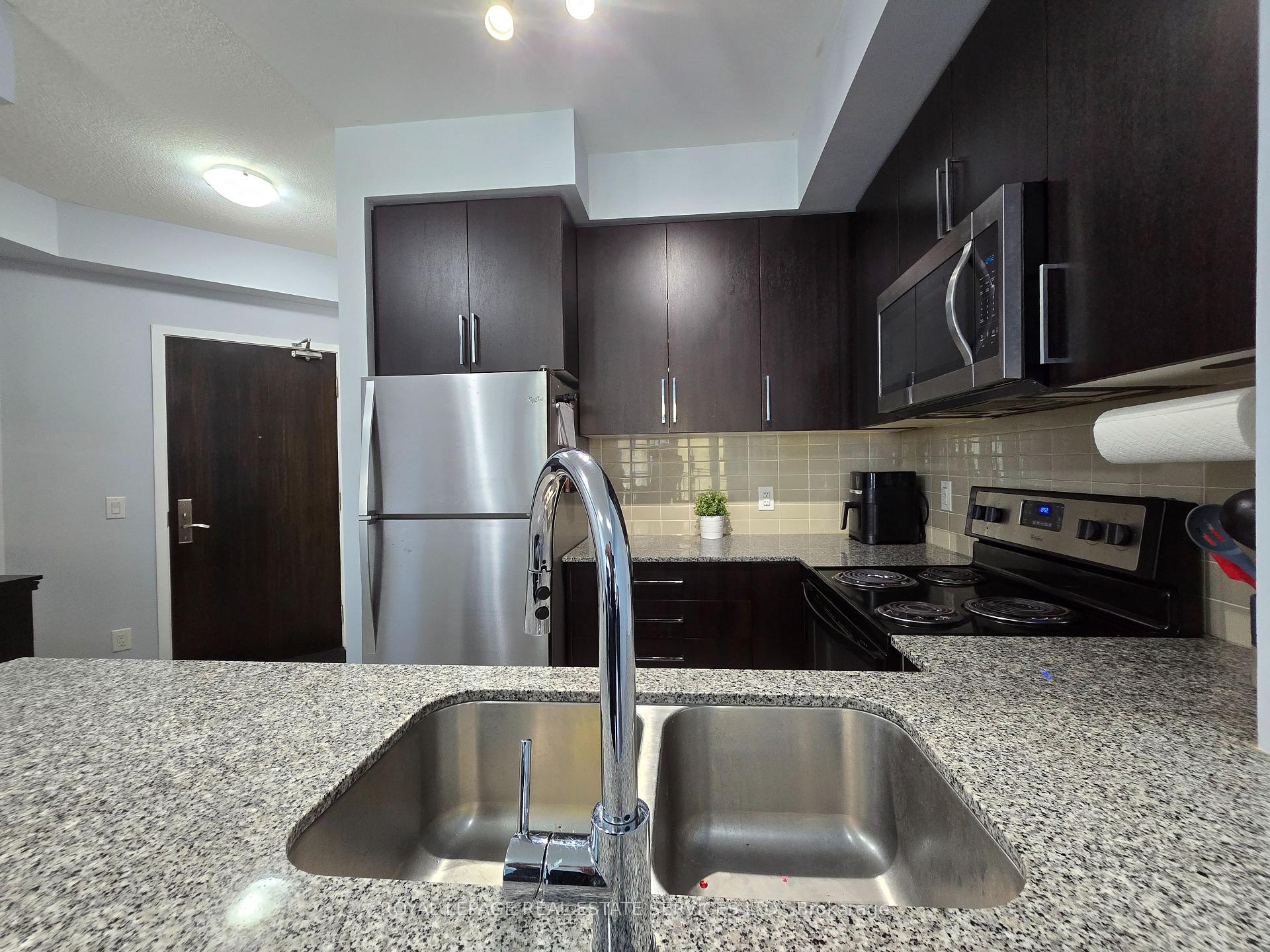 Photo 10 of Unit 601, 840 Queens Plate Drive, Etobicoke, West Humber-Clairville — HOMEH
