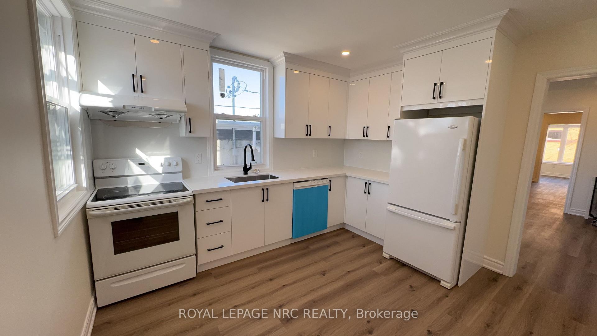 Photo 11 of 4677 Crysler Avenue, Niagara Falls, Downtown — HOMEH