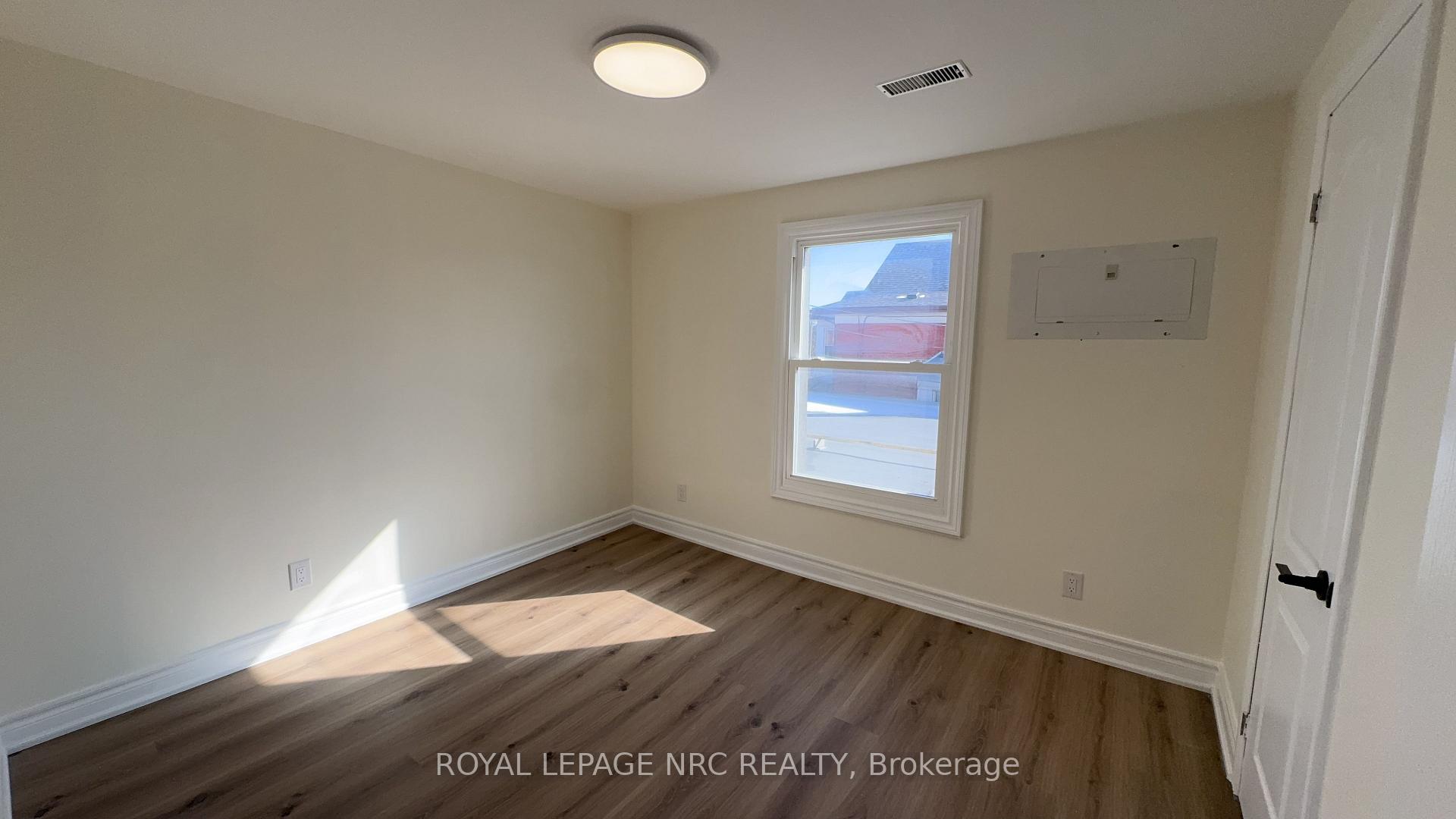 Photo 27 of 4677 Crysler Avenue, Niagara Falls, Downtown — HOMEH