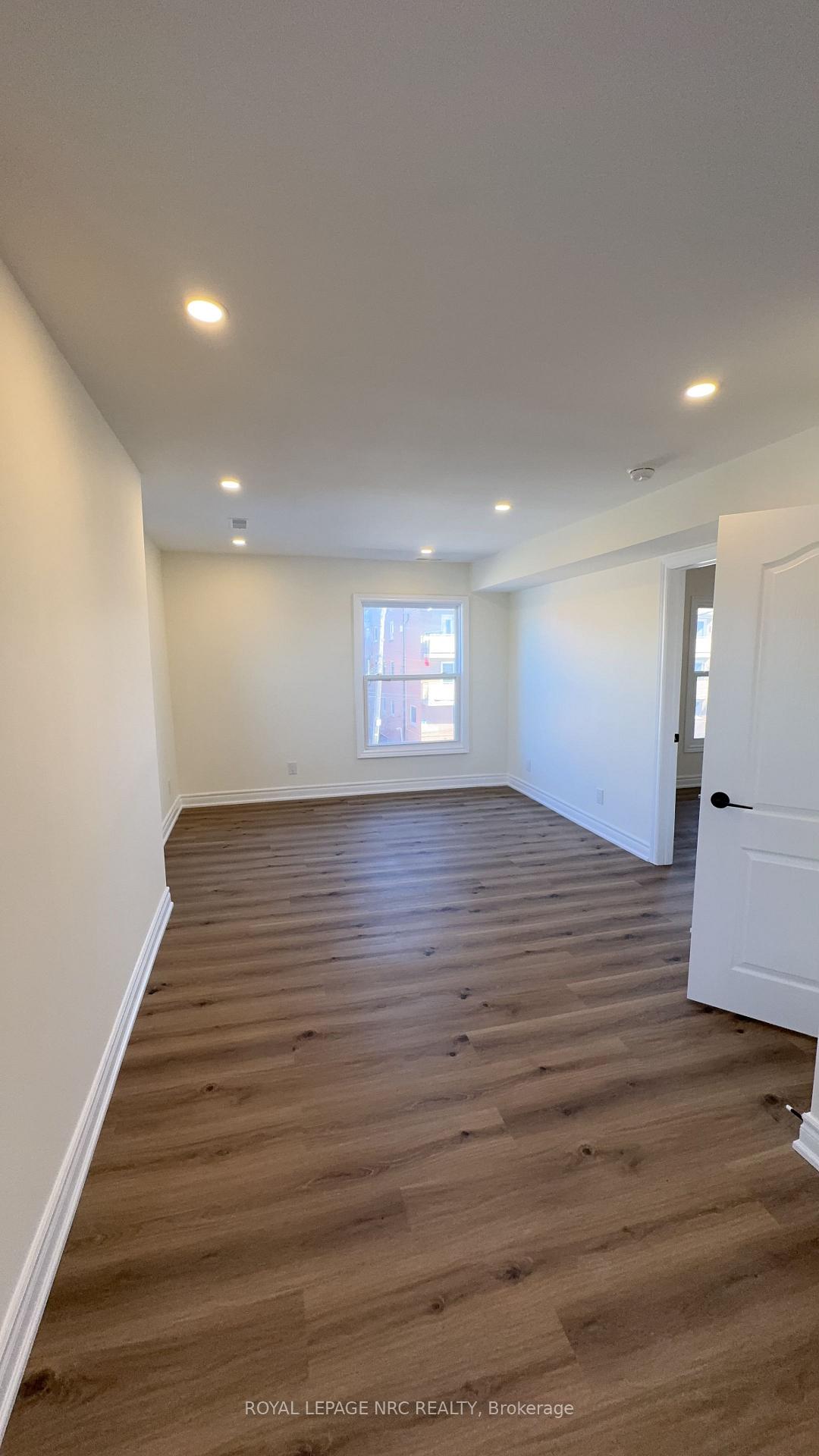 Photo 28 of 4677 Crysler Avenue, Niagara Falls, Downtown — HOMEH