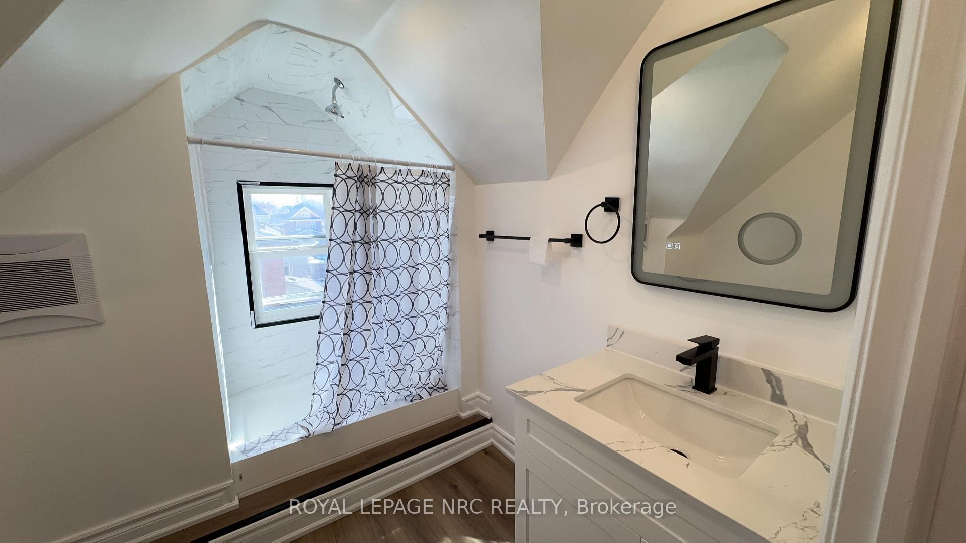 Photo 34 of 4677 Crysler Avenue, Niagara Falls, Downtown — HOMEH