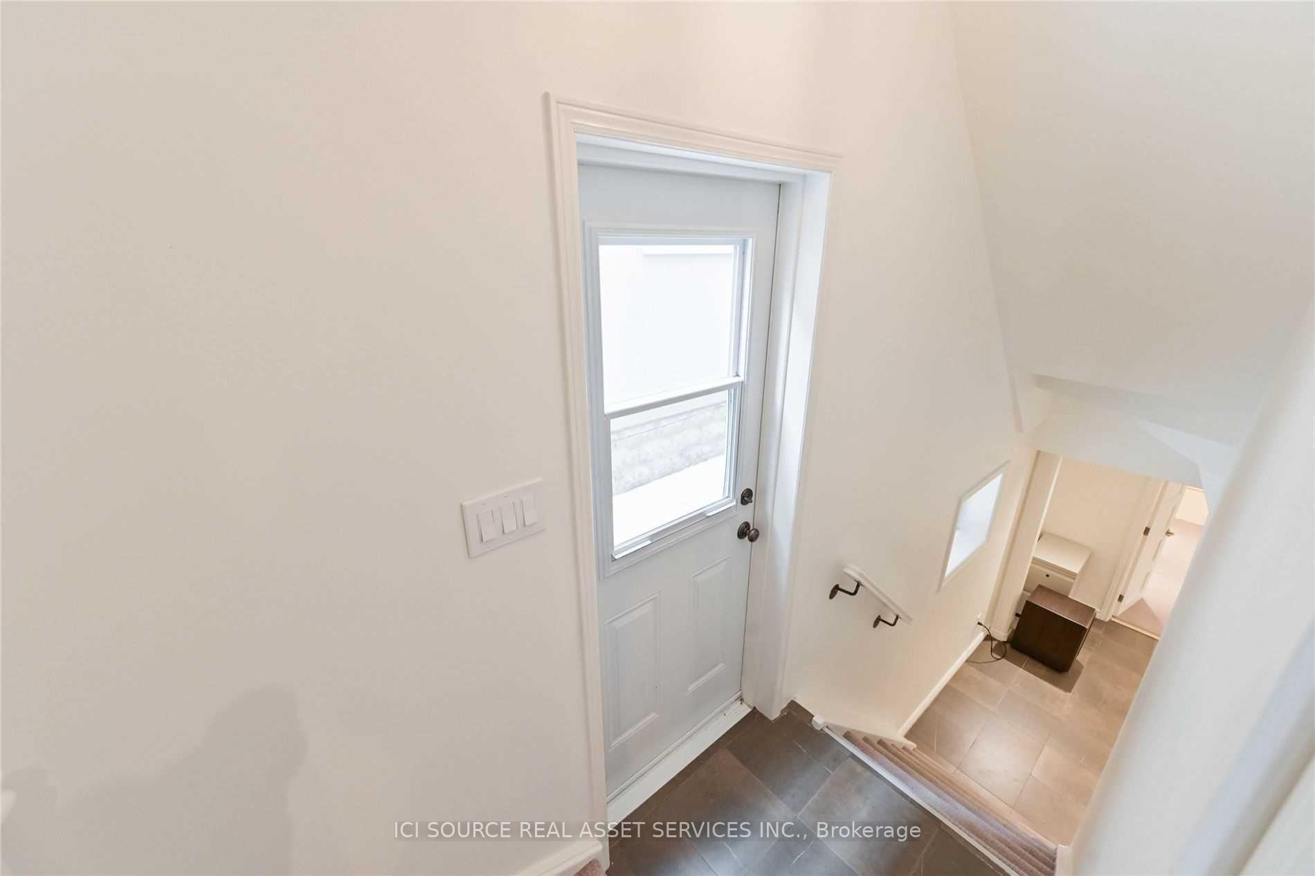 Photo 4 of Unit Lower, 25 Mann Avenue, Toronto, Mount Pleasant East — HOMEH