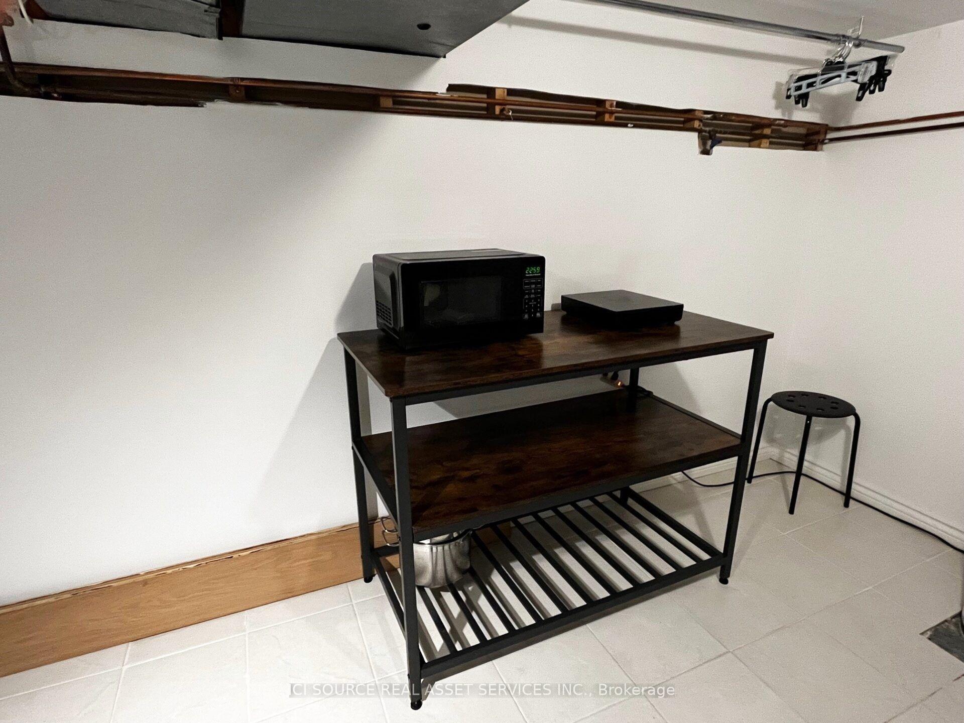 Photo 6 of Unit Lower, 25 Mann Avenue, Toronto, Mount Pleasant East — HOMEH