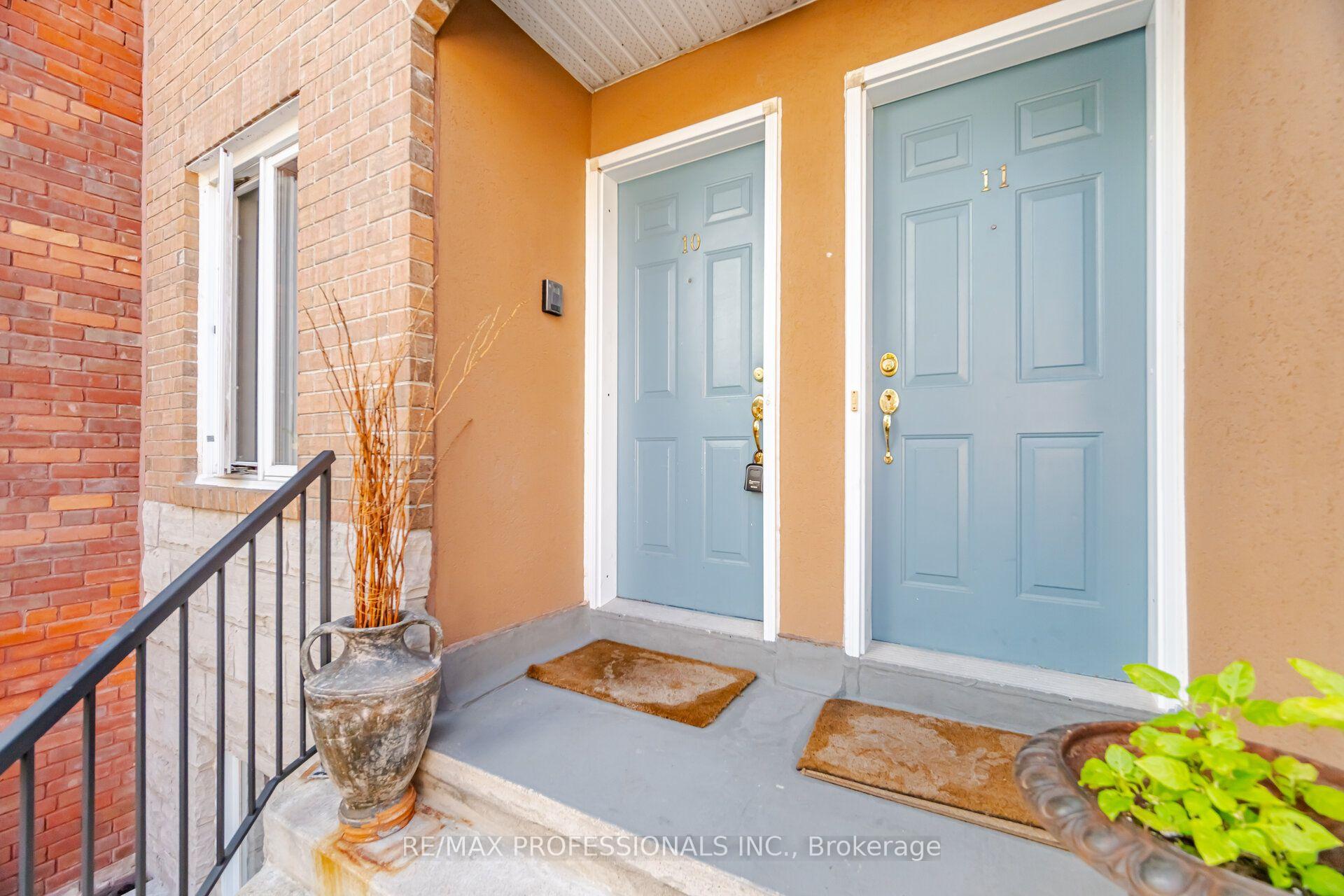 Photo 4 of Unit 10, 228 St George Street, Toronto, The Annex — HOMEH
