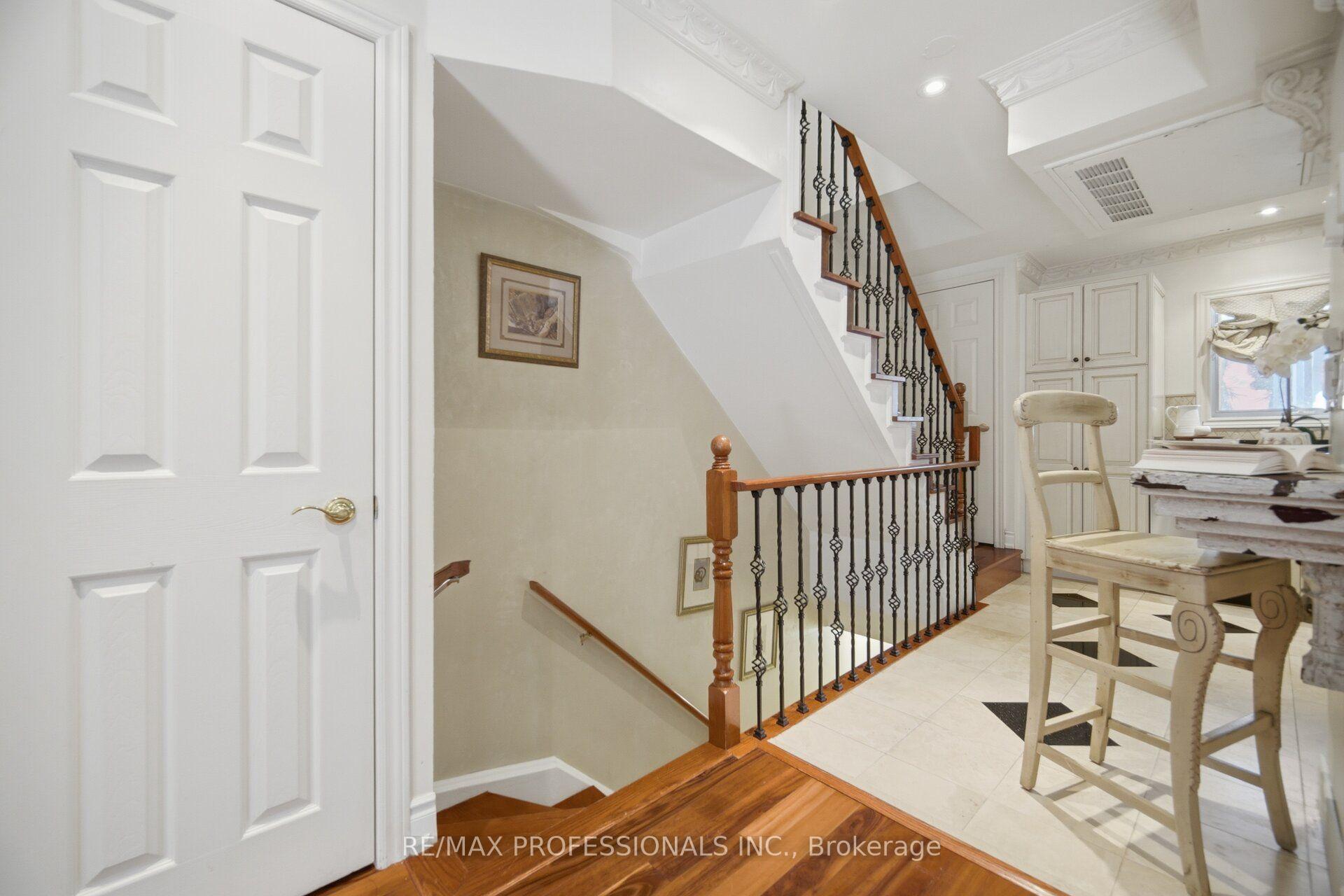 Photo 6 of Unit 10, 228 St George Street, Toronto, The Annex — HOMEH