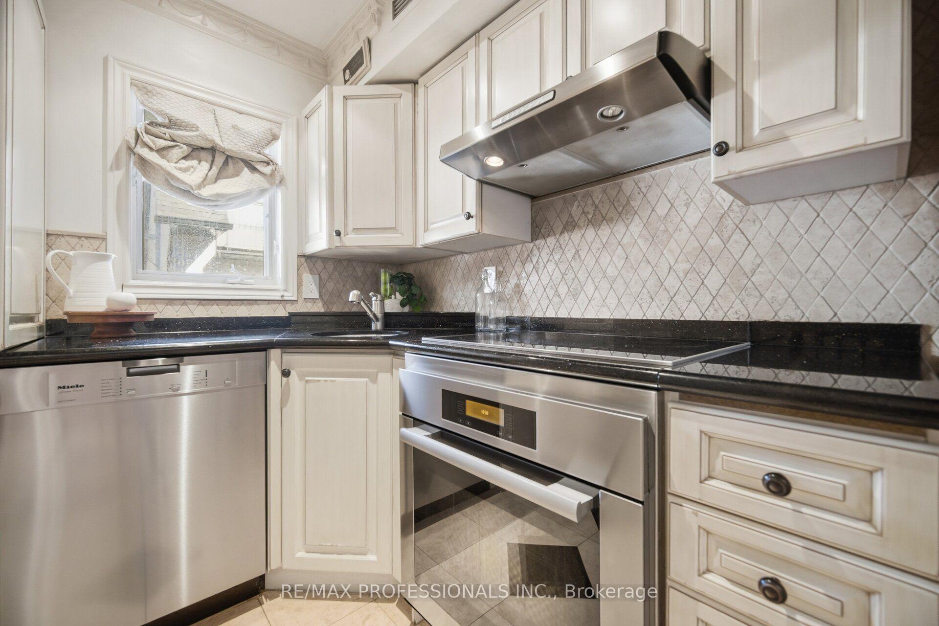 Photo 17 of Unit 10, 228 St George Street, Toronto, The Annex — HOMEH