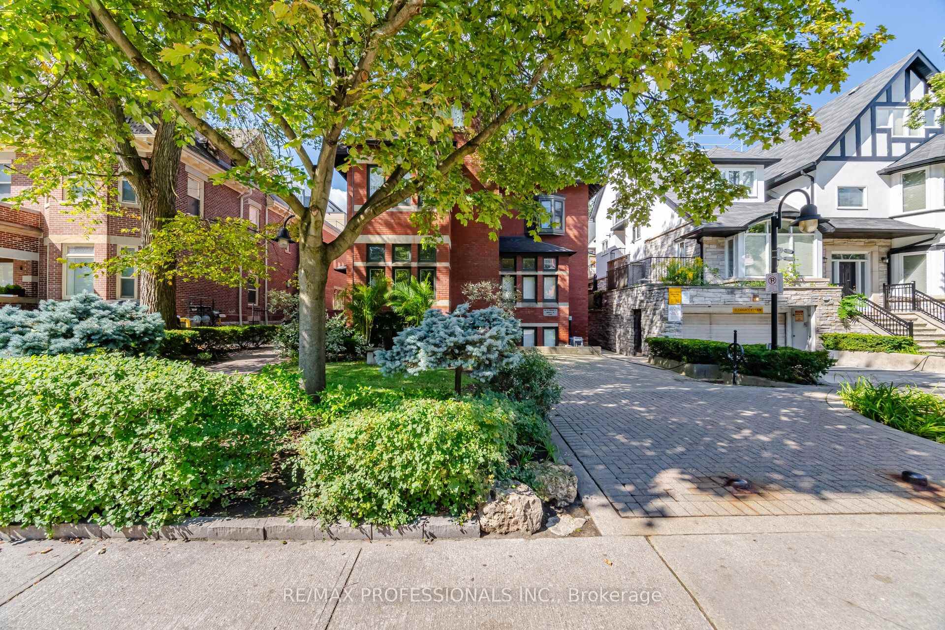 Photo 38 of Unit 10, 228 St George Street, Toronto, The Annex — HOMEH