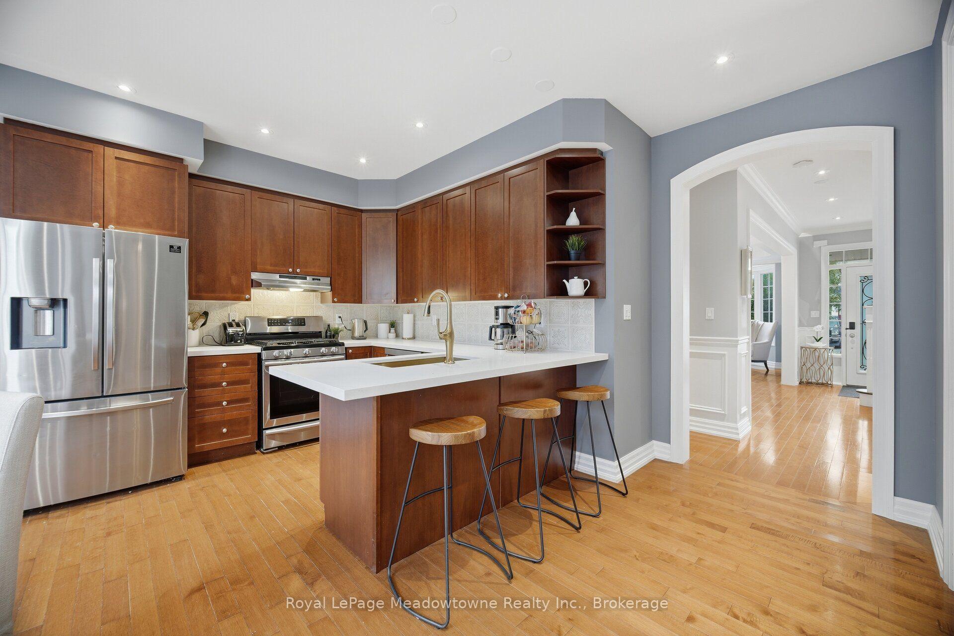 Photo 8 of 954 Lancaster Boulevard, Milton, Beaty — HOMEH
