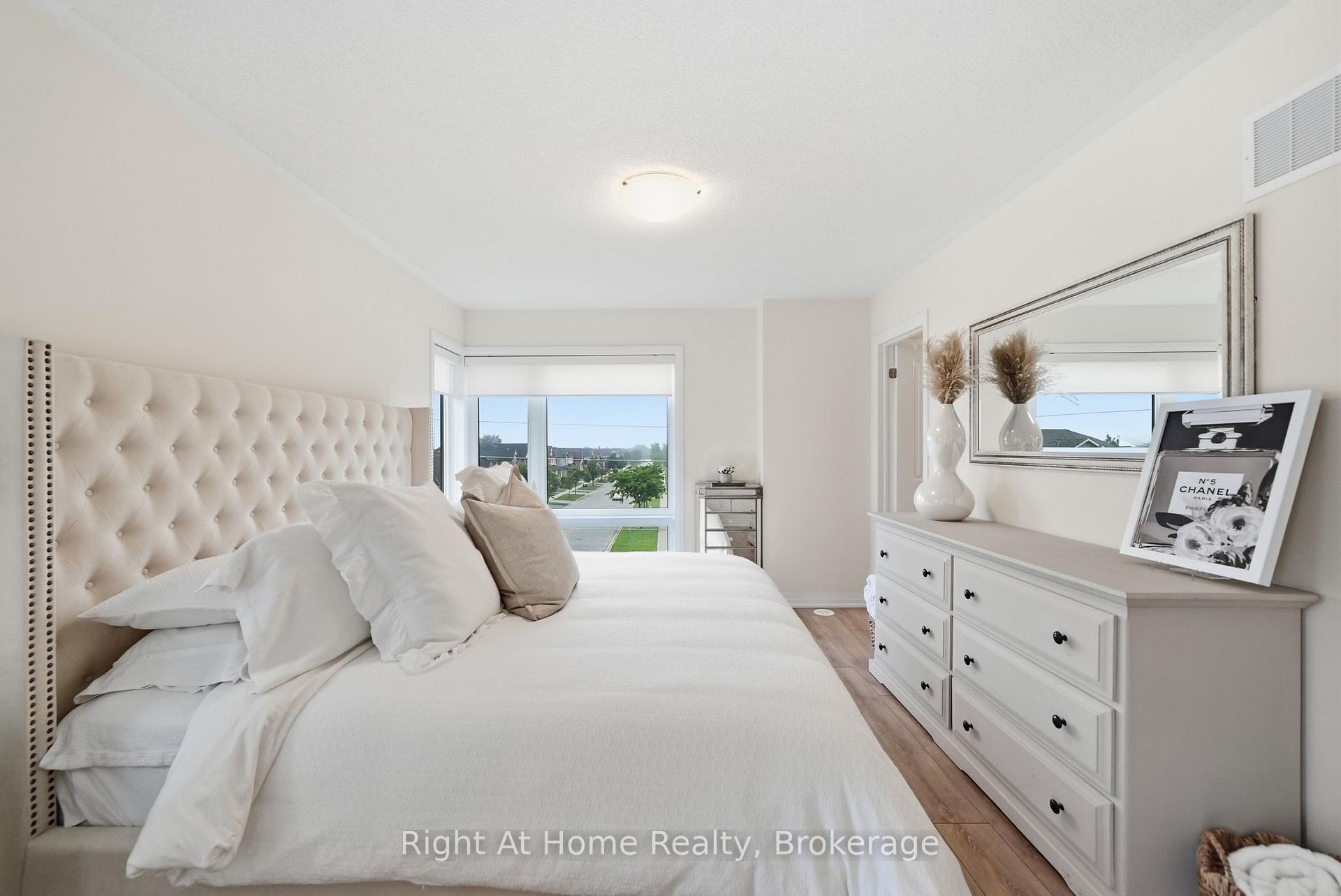 Photo 18 of 52 Emmas Way, Whitby, Taunton North — HOMEH