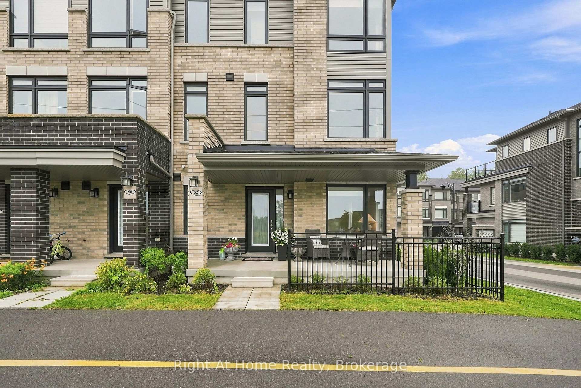 Photo 31 of 52 Emmas Way, Whitby, Taunton North — HOMEH