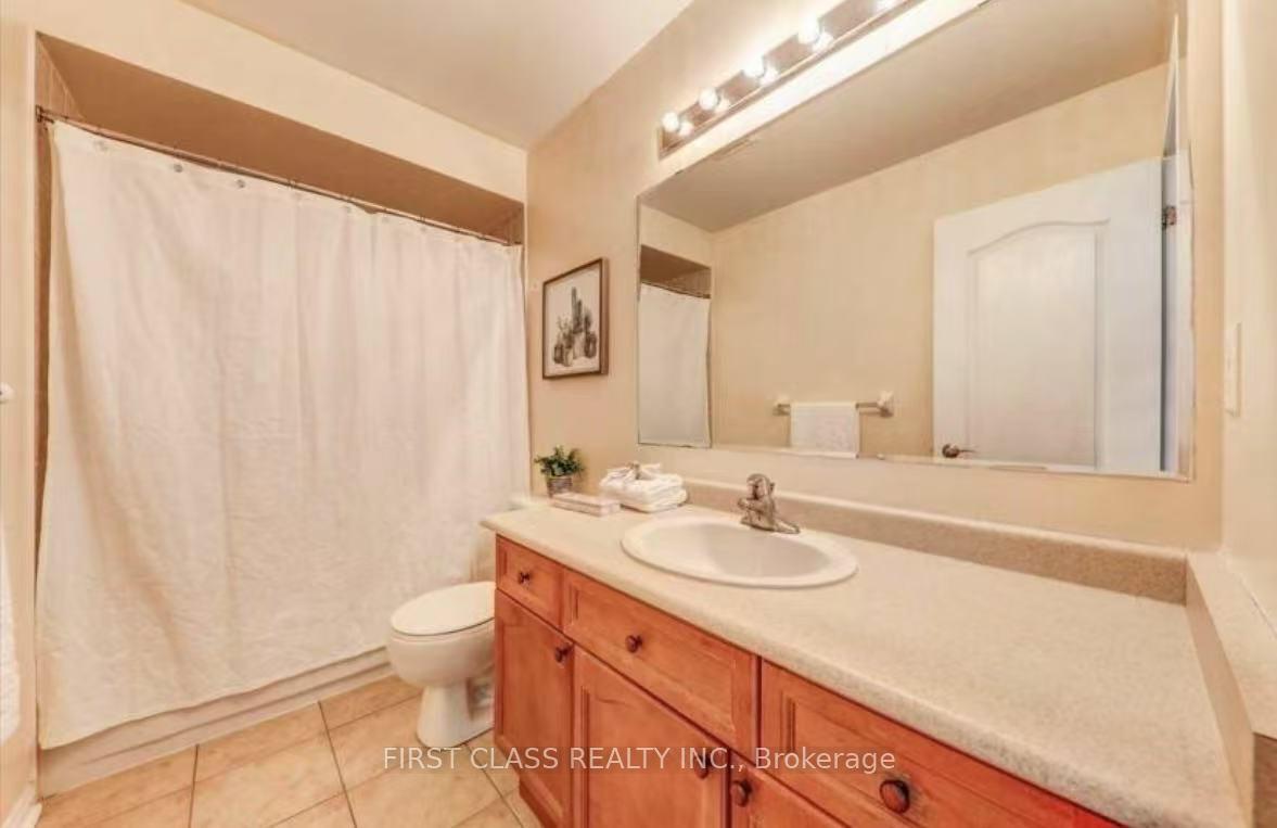 Photo 16 of 45 Cheetah Crescent, Scarborough, Rouge — HOMEH