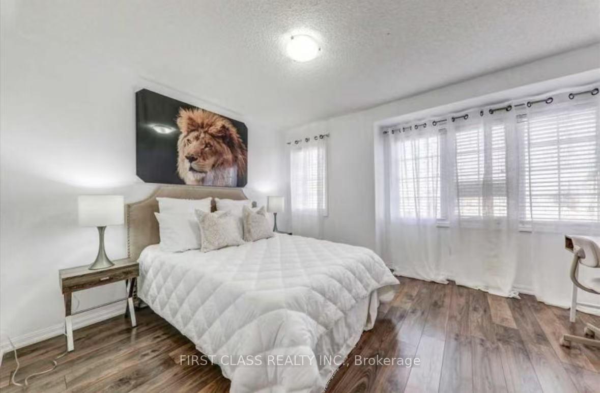 Photo 17 of 45 Cheetah Crescent, Scarborough, Rouge — HOMEH