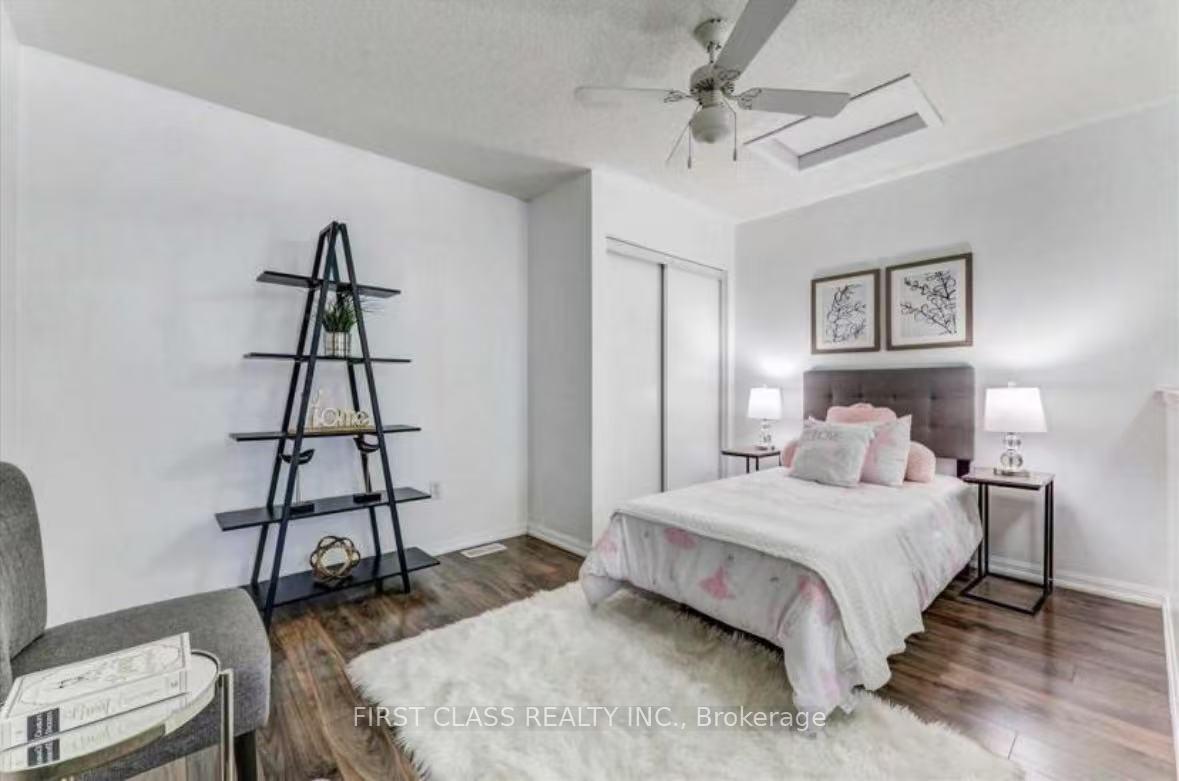 Photo 18 of 45 Cheetah Crescent, Scarborough, Rouge — HOMEH