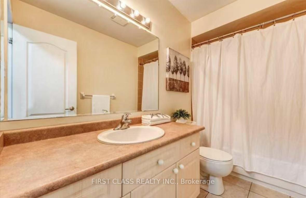 Photo 20 of 45 Cheetah Crescent, Scarborough, Rouge — HOMEH