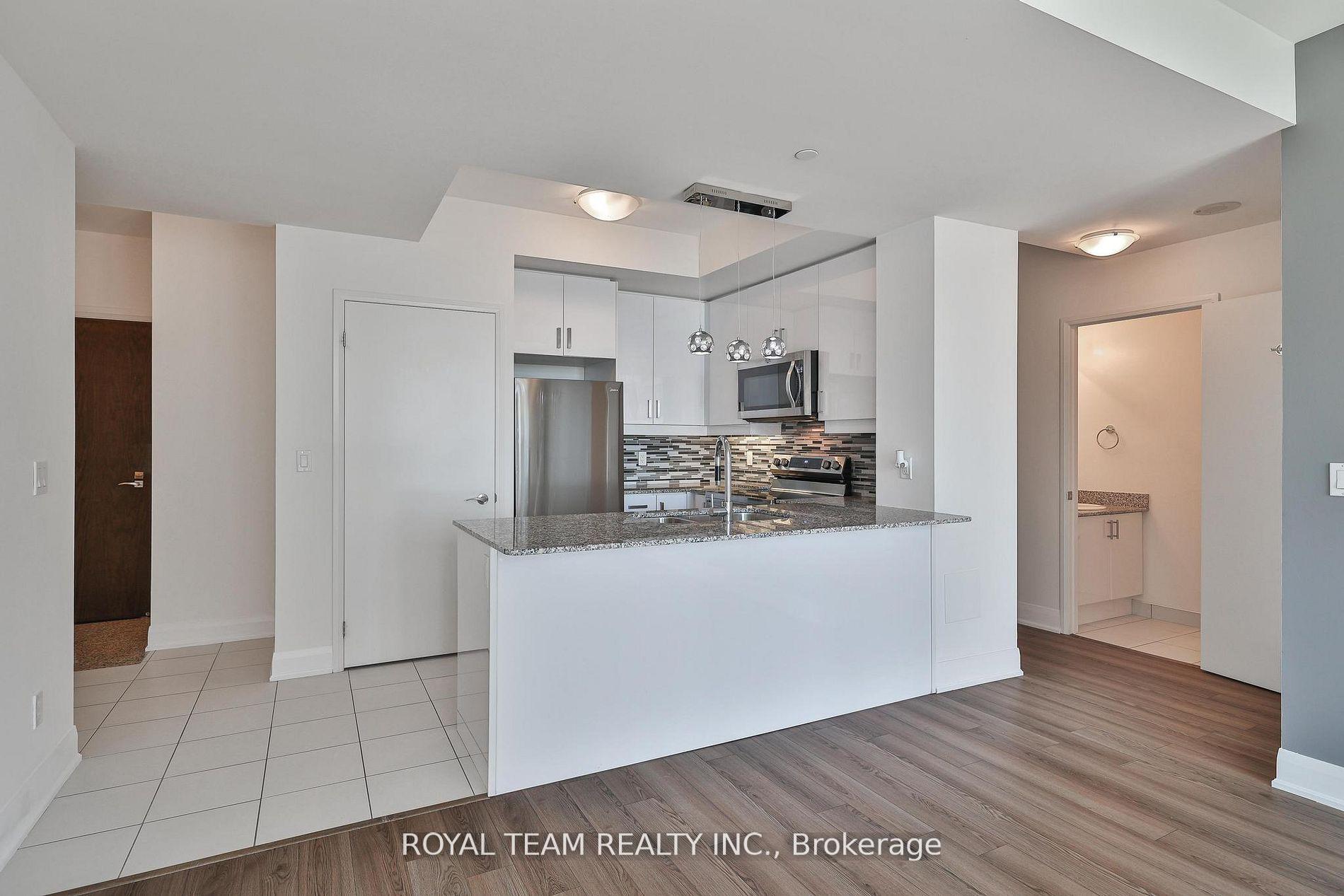 Photo 7 of Unit 3405, 2900 Highway 7, Vaughan, Concord — HOMEH
