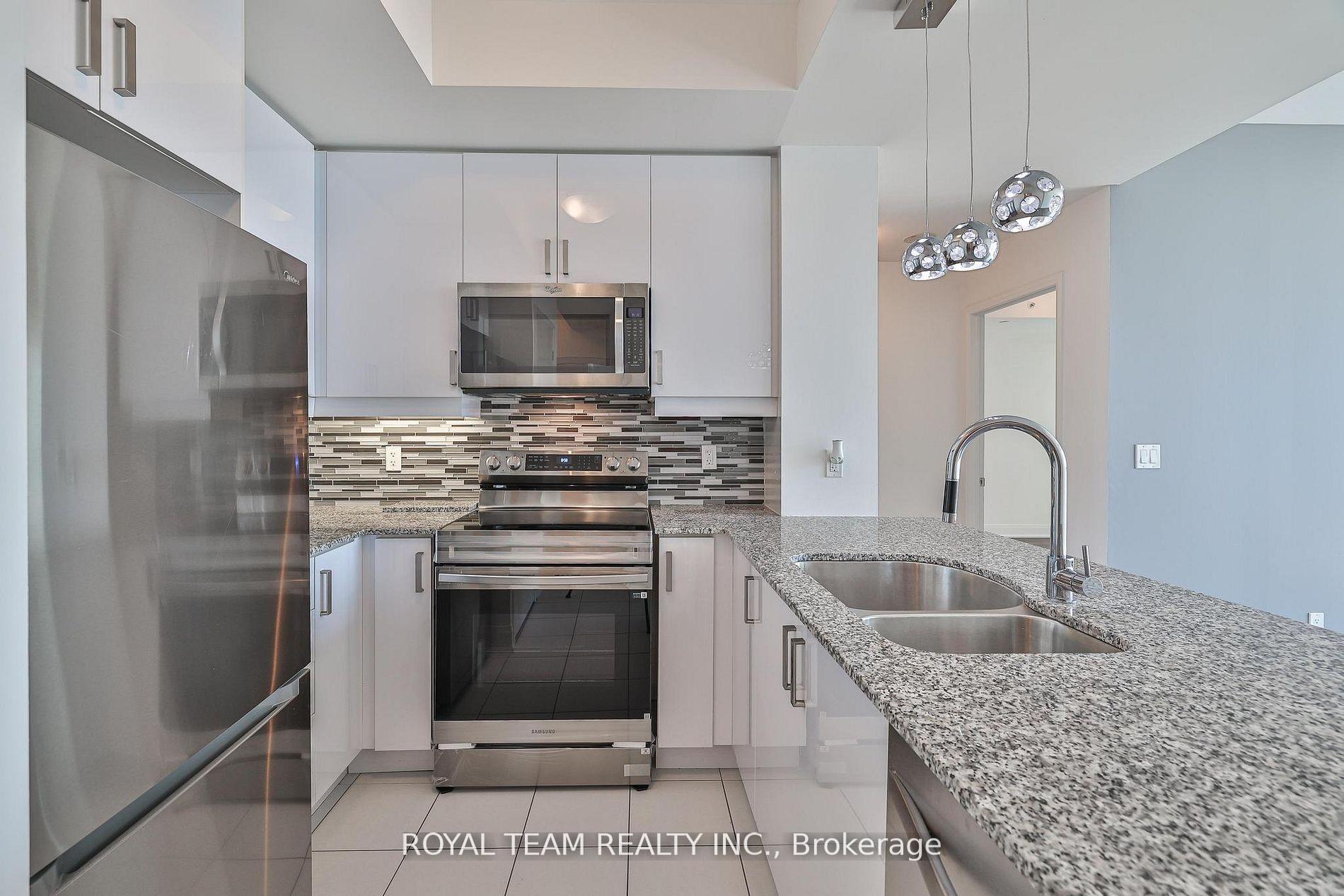 Photo 10 of Unit 3405, 2900 Highway 7, Vaughan, Concord — HOMEH