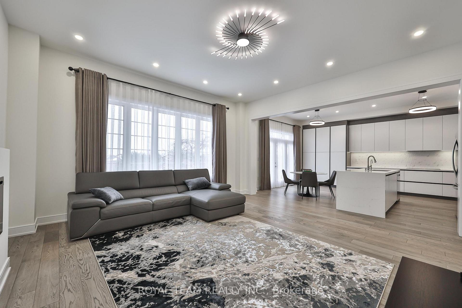 Photo 5 of 1361 Blackmore Street, Innisfil, Alcona — HOMEH