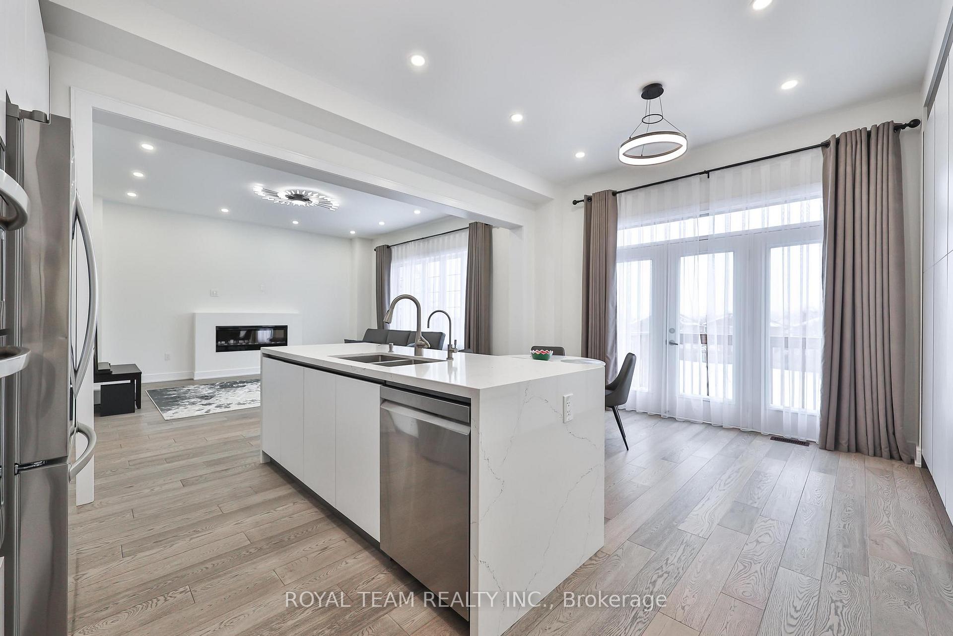 Photo 8 of 1361 Blackmore Street, Innisfil, Alcona — HOMEH