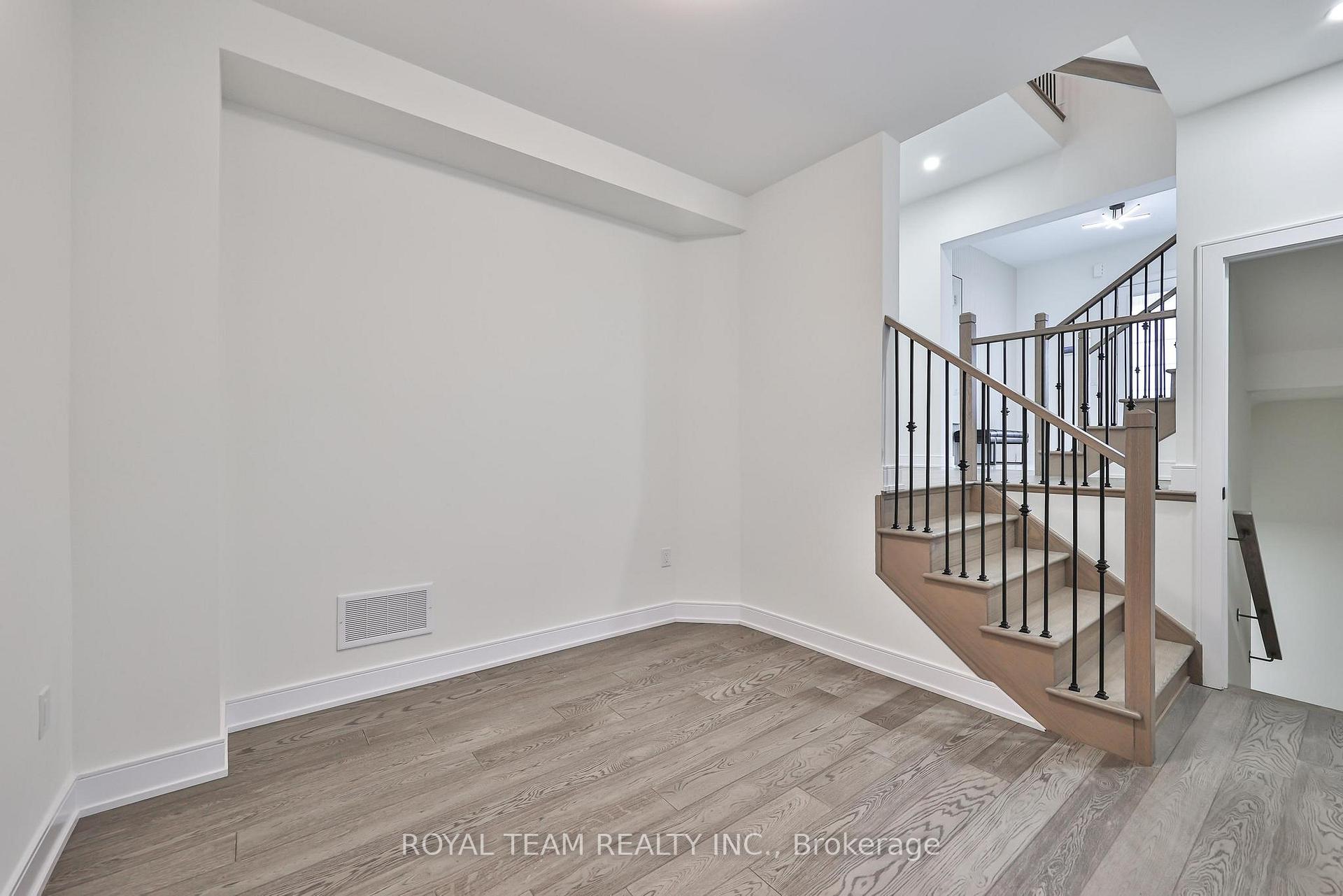 Photo 15 of 1361 Blackmore Street, Innisfil, Alcona — HOMEH