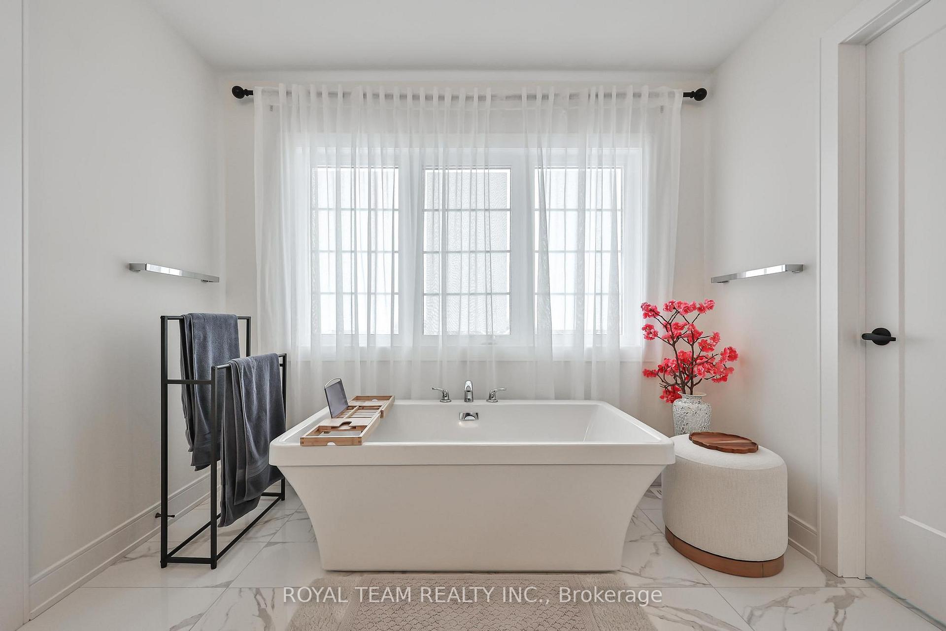 Photo 27 of 1361 Blackmore Street, Innisfil, Alcona — HOMEH