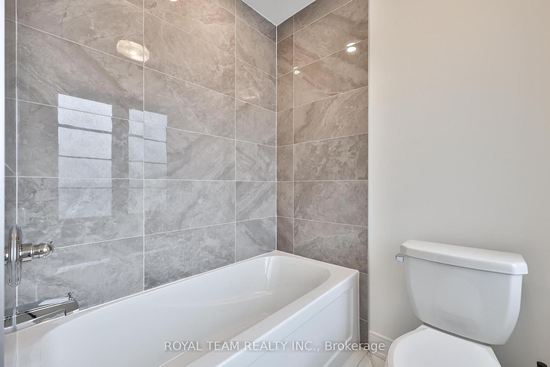 Photo 35 of 1361 Blackmore Street, Innisfil, Alcona — HOMEH