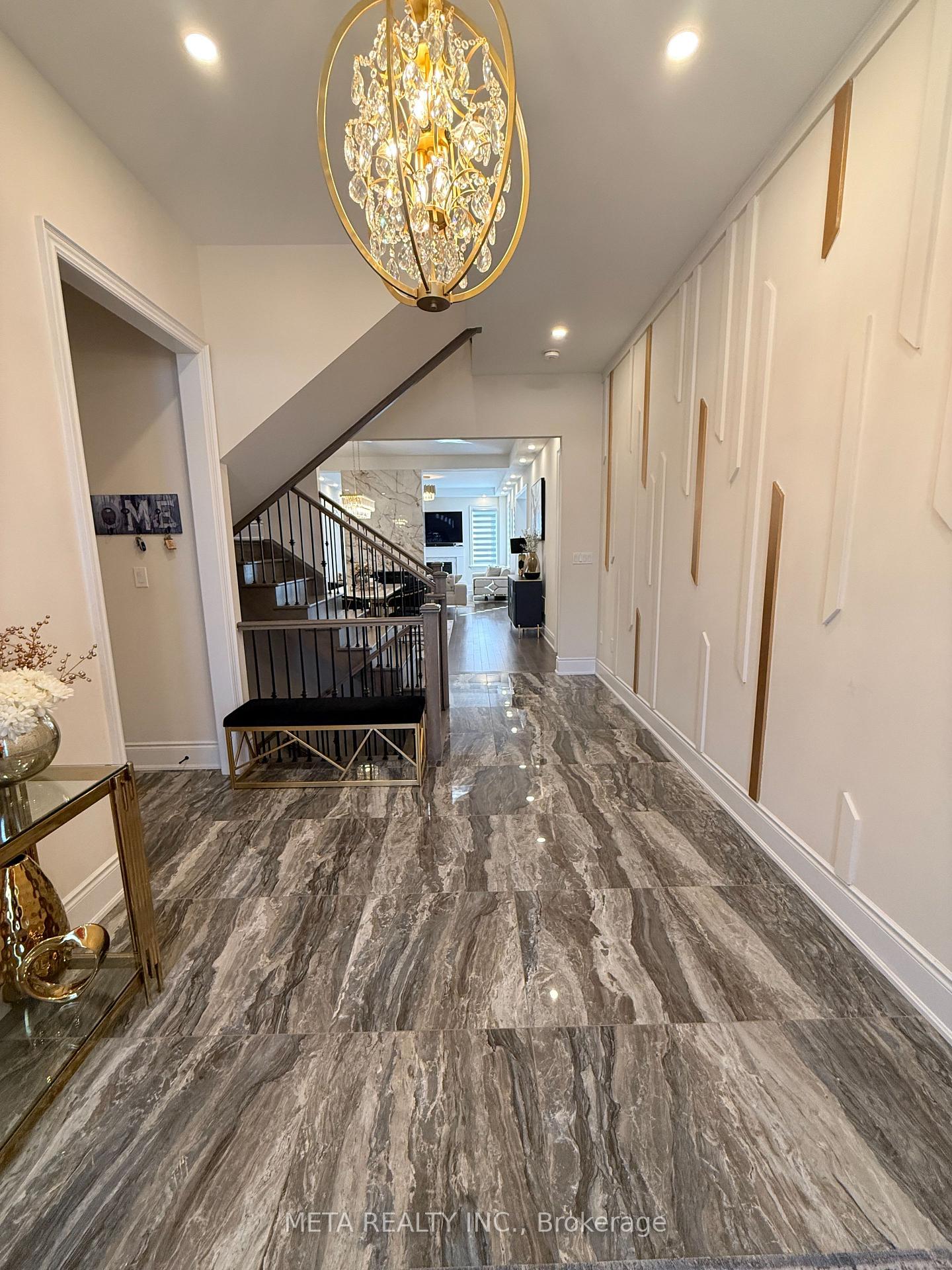 Photo 3 of 1246 Pondside Trail, Oakville, Glen Abbey — HOMEH