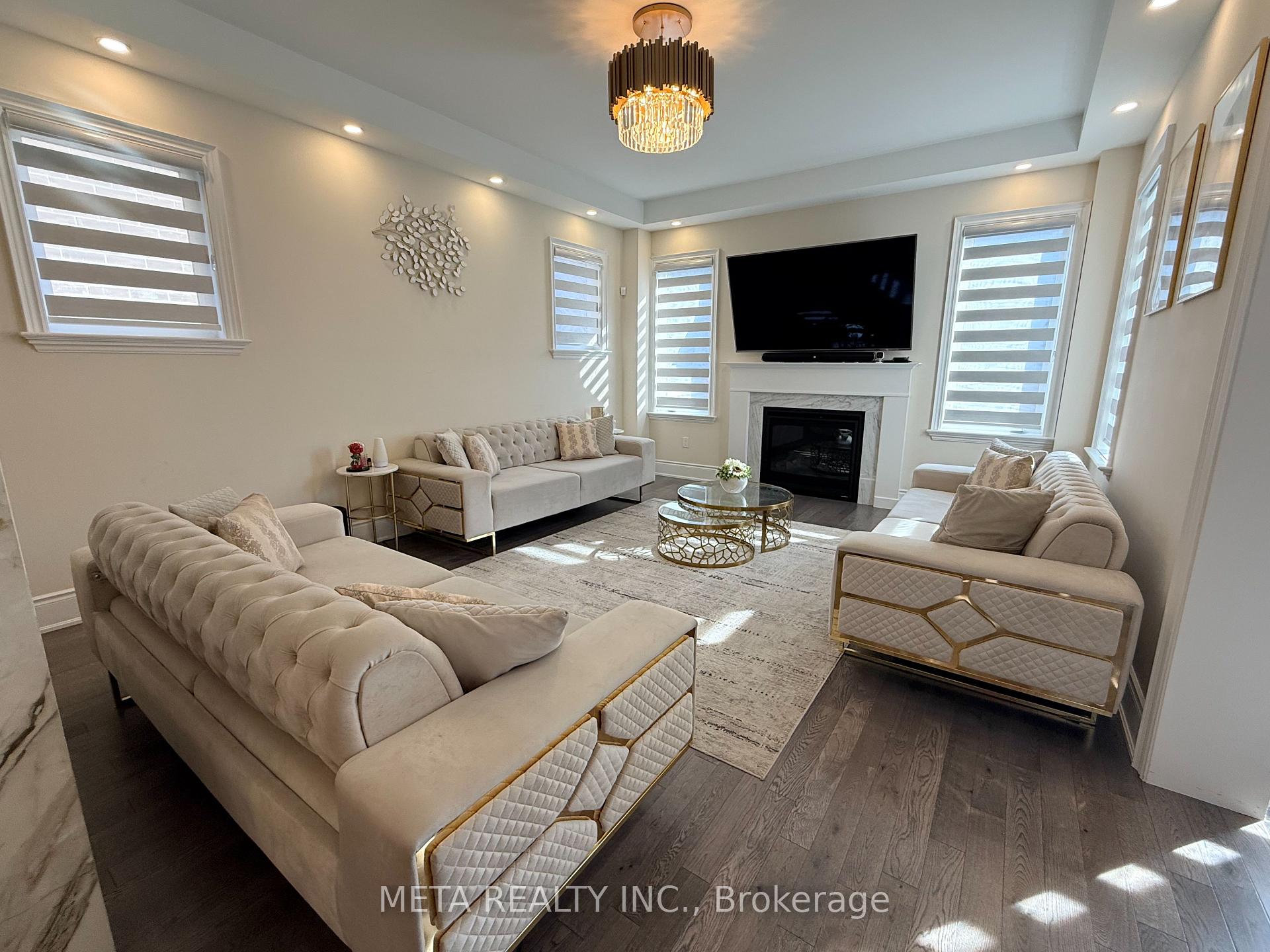 Photo 9 of 1246 Pondside Trail, Oakville, Glen Abbey — HOMEH