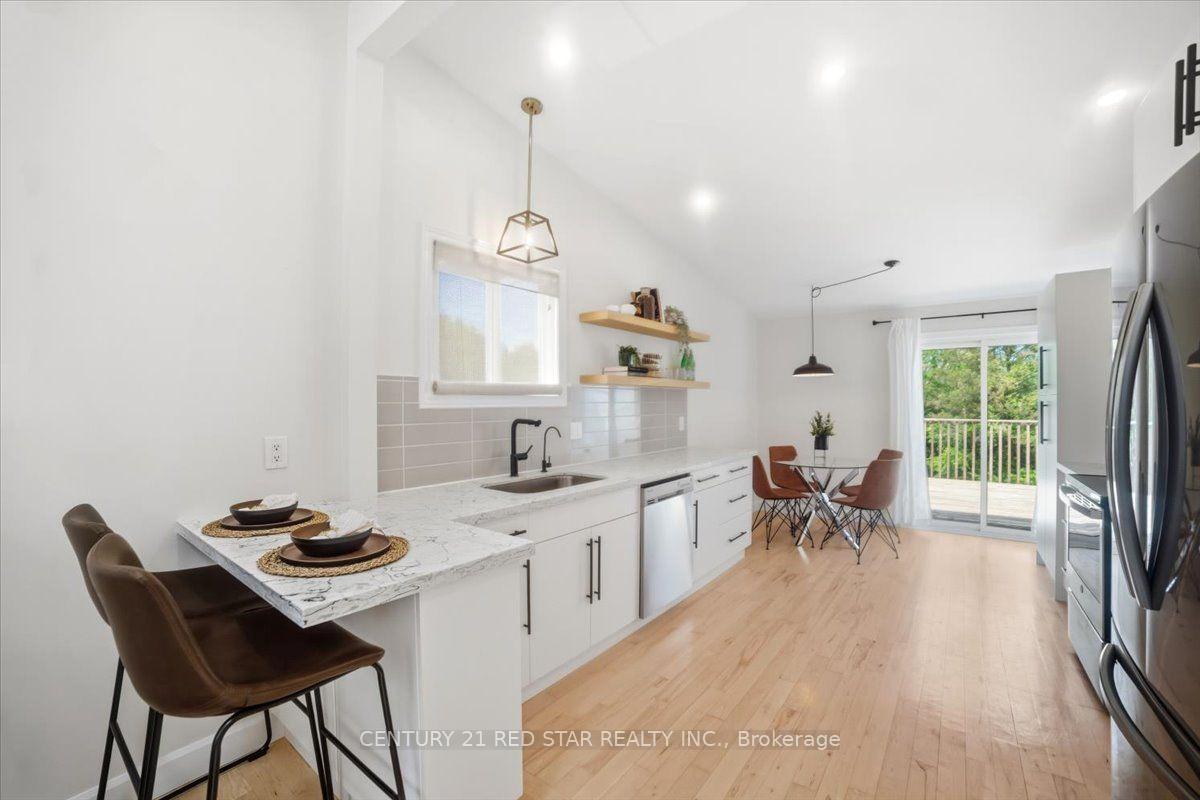Photo 4 of 475 Forfar Street E, Centre Wellington, Fergus — HOMEH