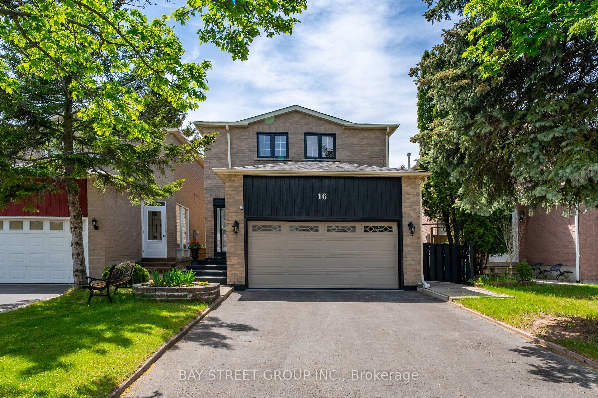 Photo 1 of 16 Chase Court, Markham, Milliken Mills East — HOMEH