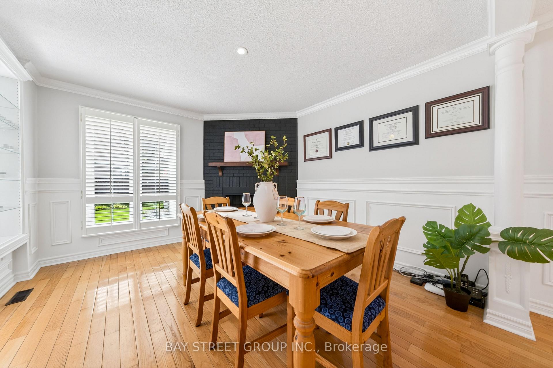 Photo 11 of 16 Chase Court, Markham, Milliken Mills East — HOMEH