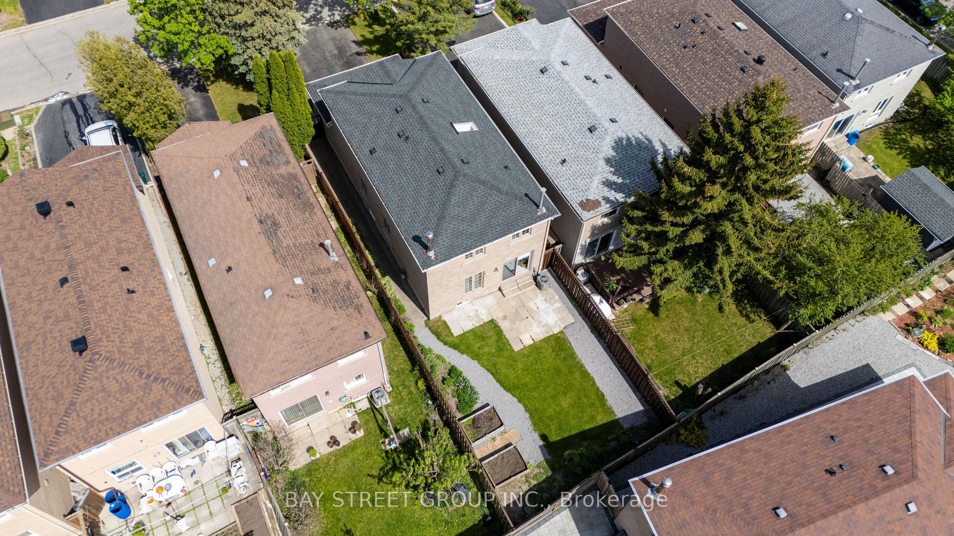 Photo 33 of 16 Chase Court, Markham, Milliken Mills East — HOMEH