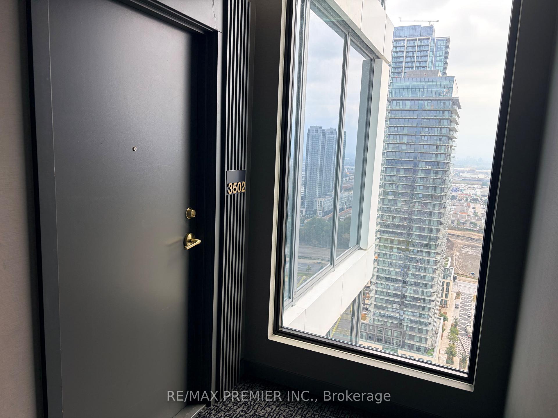 Photo 2 of Unit 3502, 5 Buttermill Avenue, Vaughan, Vaughan Corporate Centre — HOMEH