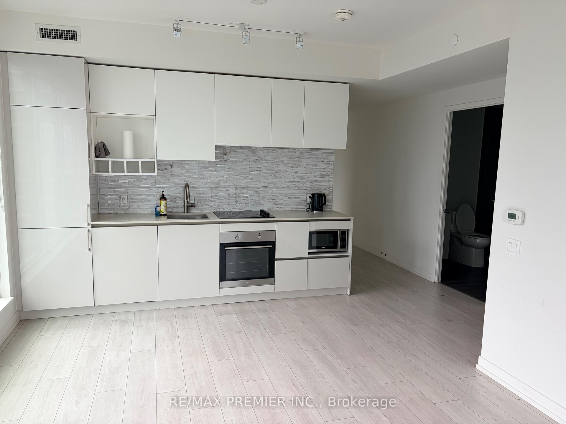 Photo 6 of Unit 3502, 5 Buttermill Avenue, Vaughan, Vaughan Corporate Centre — HOMEH
