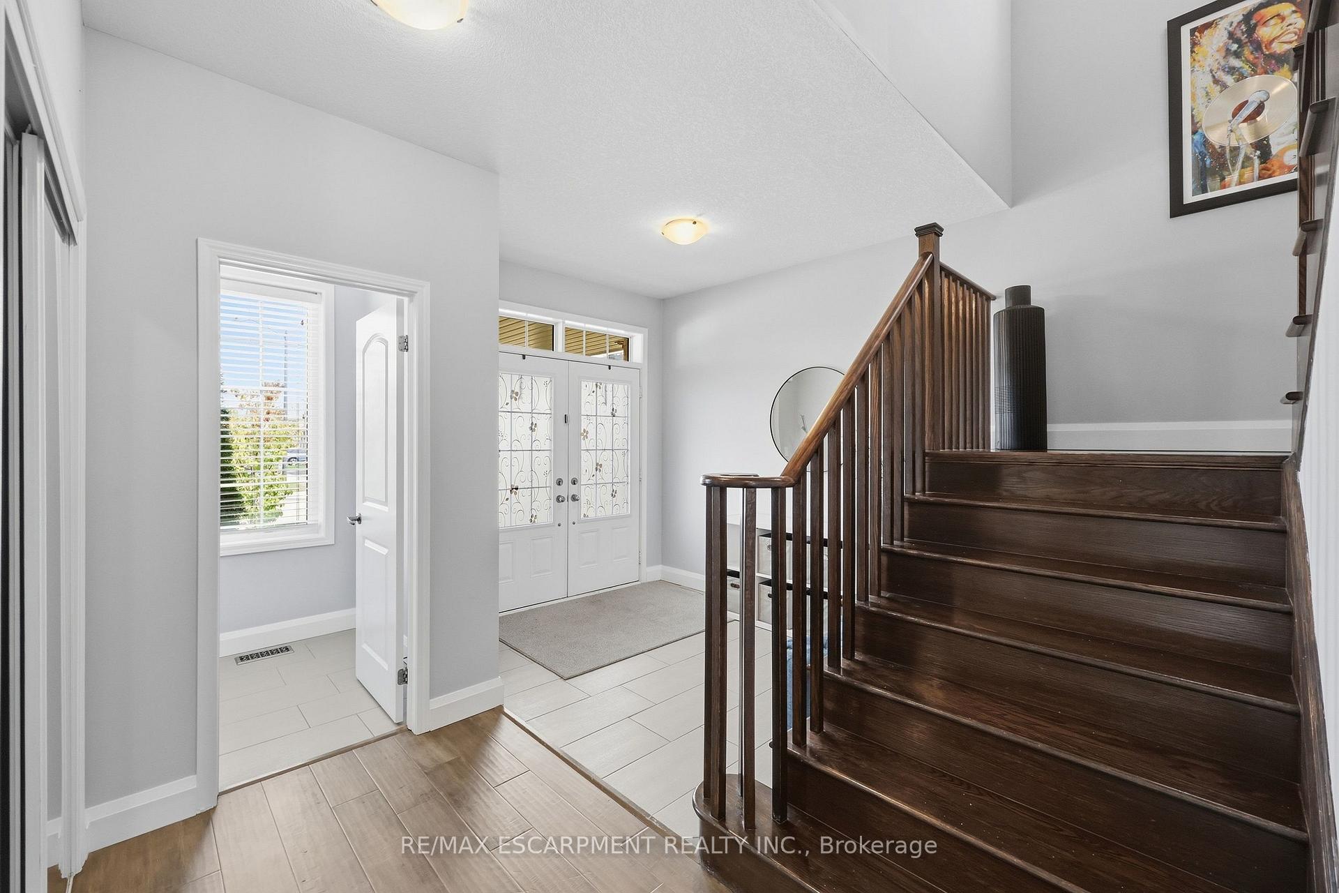 Photo 5 of 47 Larry Crescent, Haldimand — HOMEH