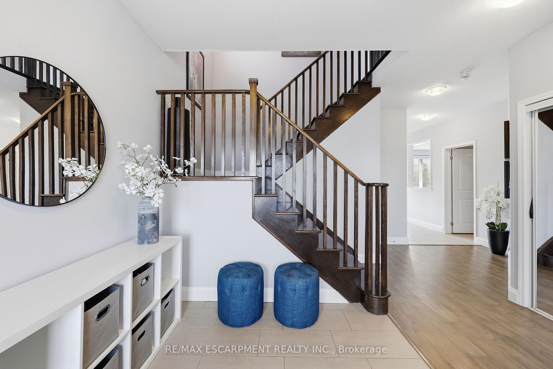 Photo 6 of 47 Larry Crescent, Haldimand — HOMEH