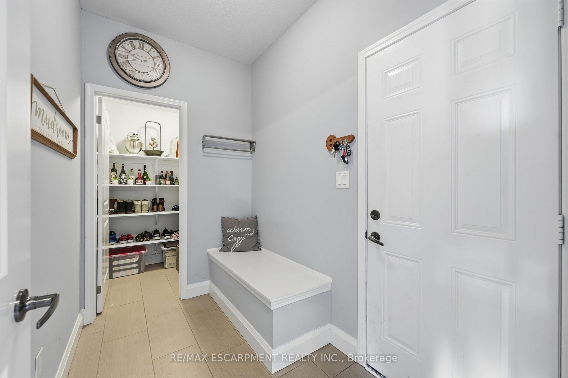 Photo 7 of 47 Larry Crescent, Haldimand — HOMEH