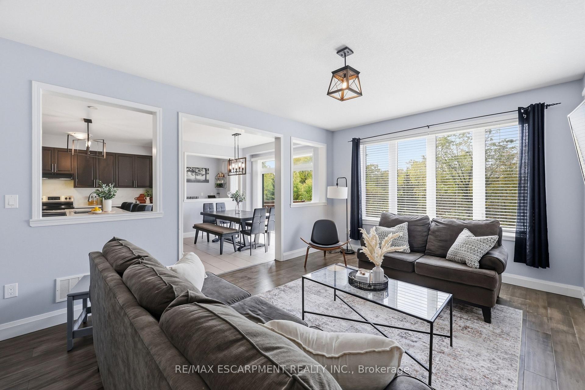 Photo 17 of 47 Larry Crescent, Haldimand — HOMEH