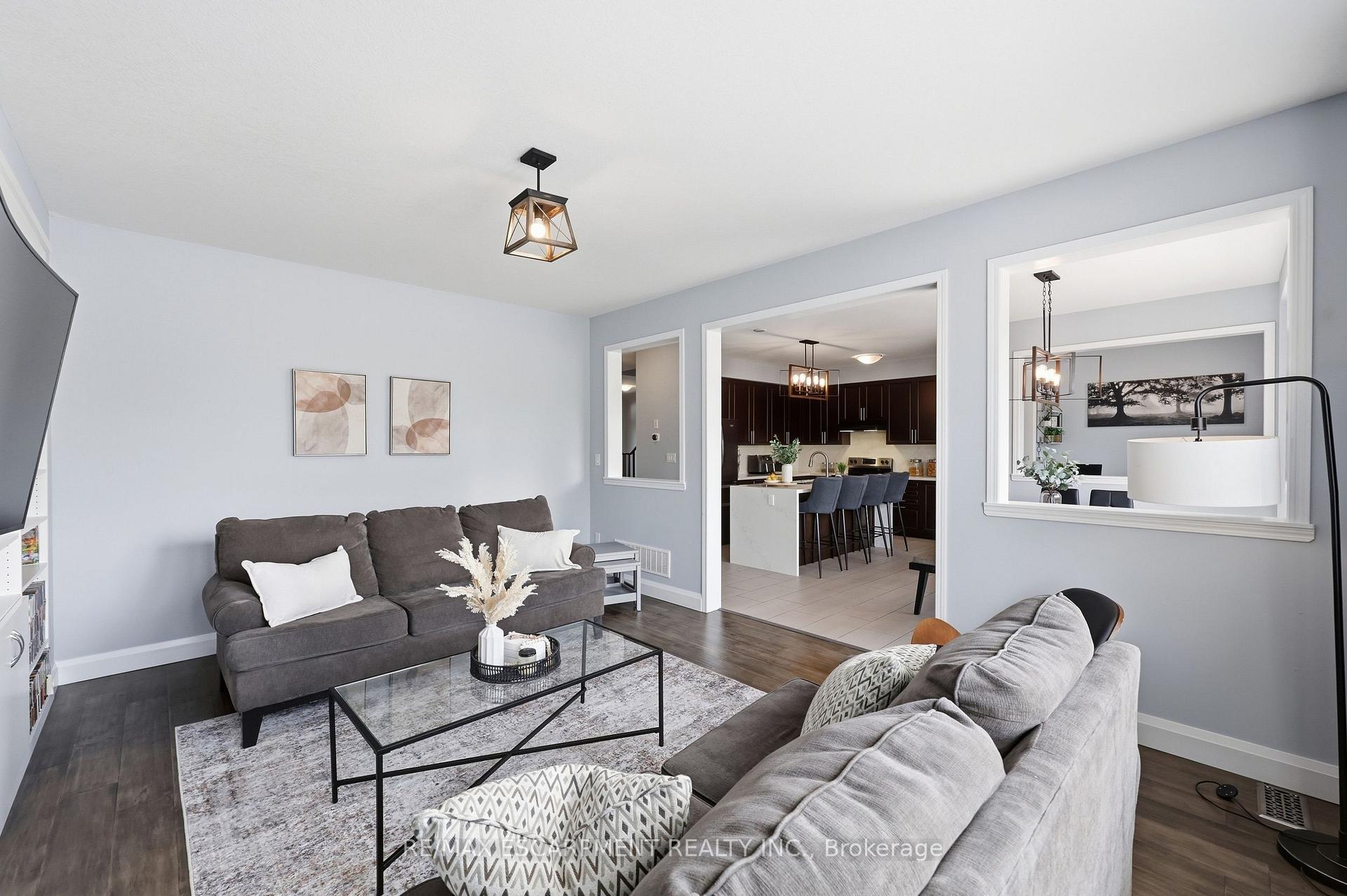 Photo 18 of 47 Larry Crescent, Haldimand — HOMEH