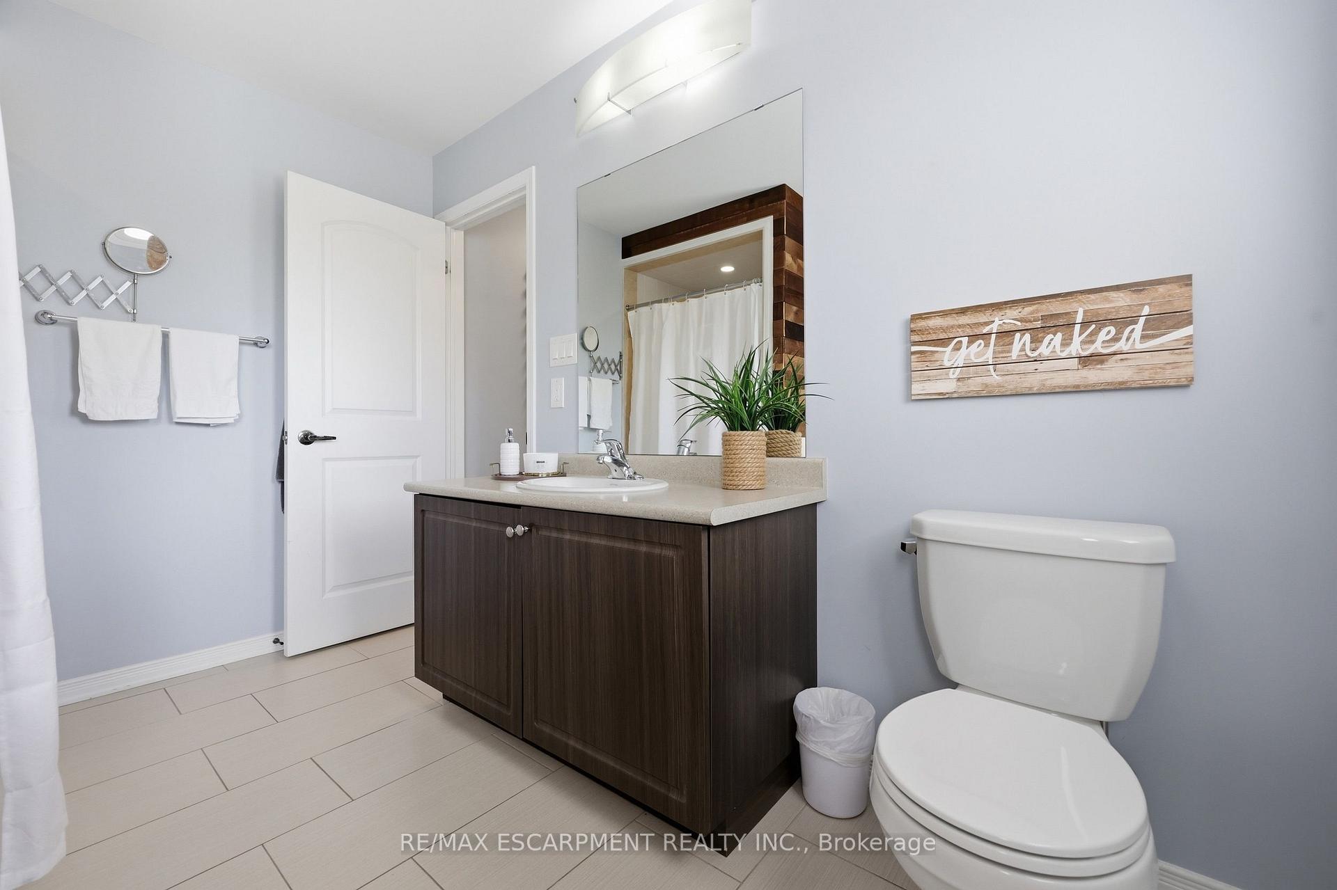 Photo 26 of 47 Larry Crescent, Haldimand — HOMEH