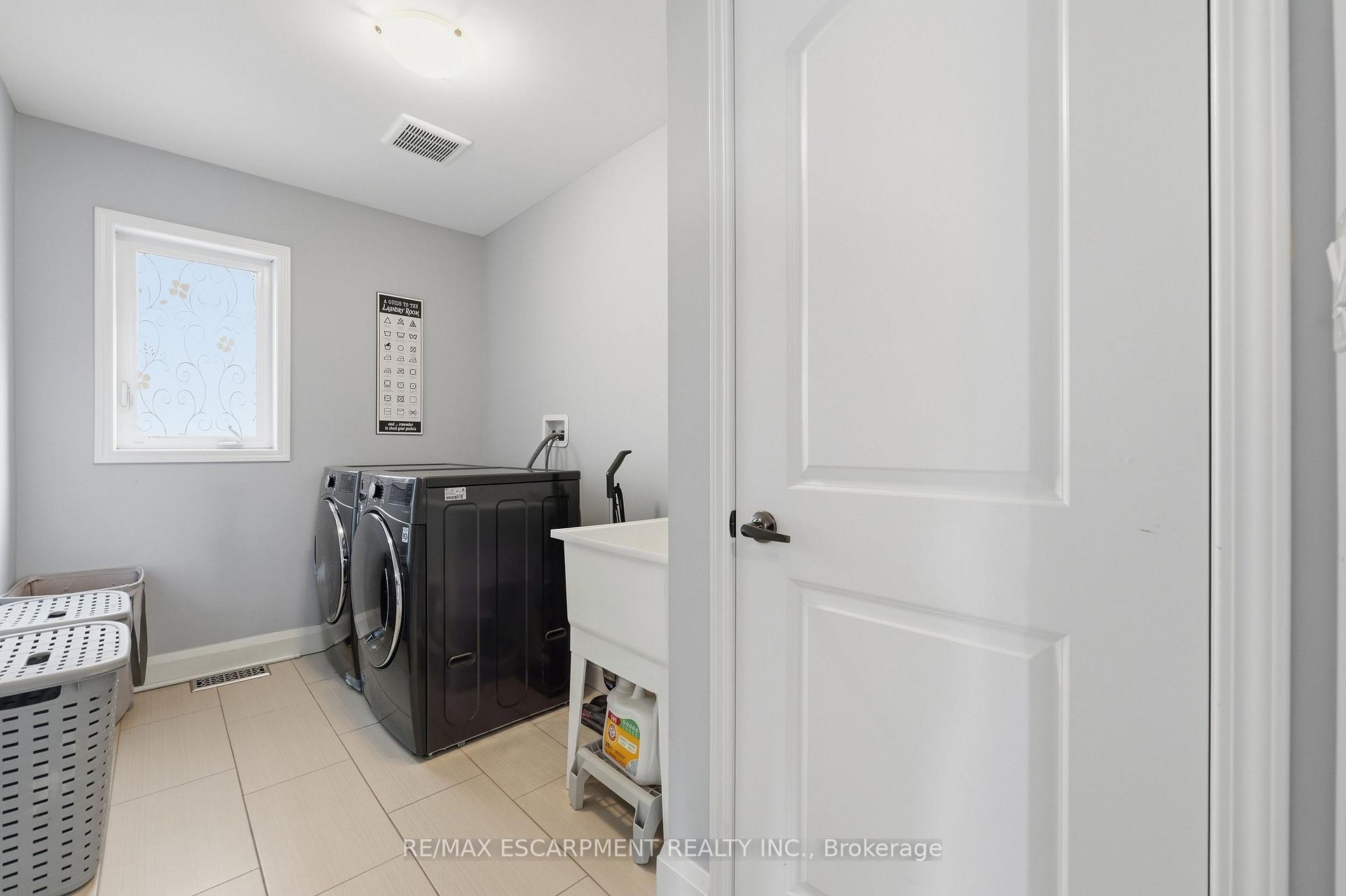 Photo 29 of 47 Larry Crescent, Haldimand — HOMEH
