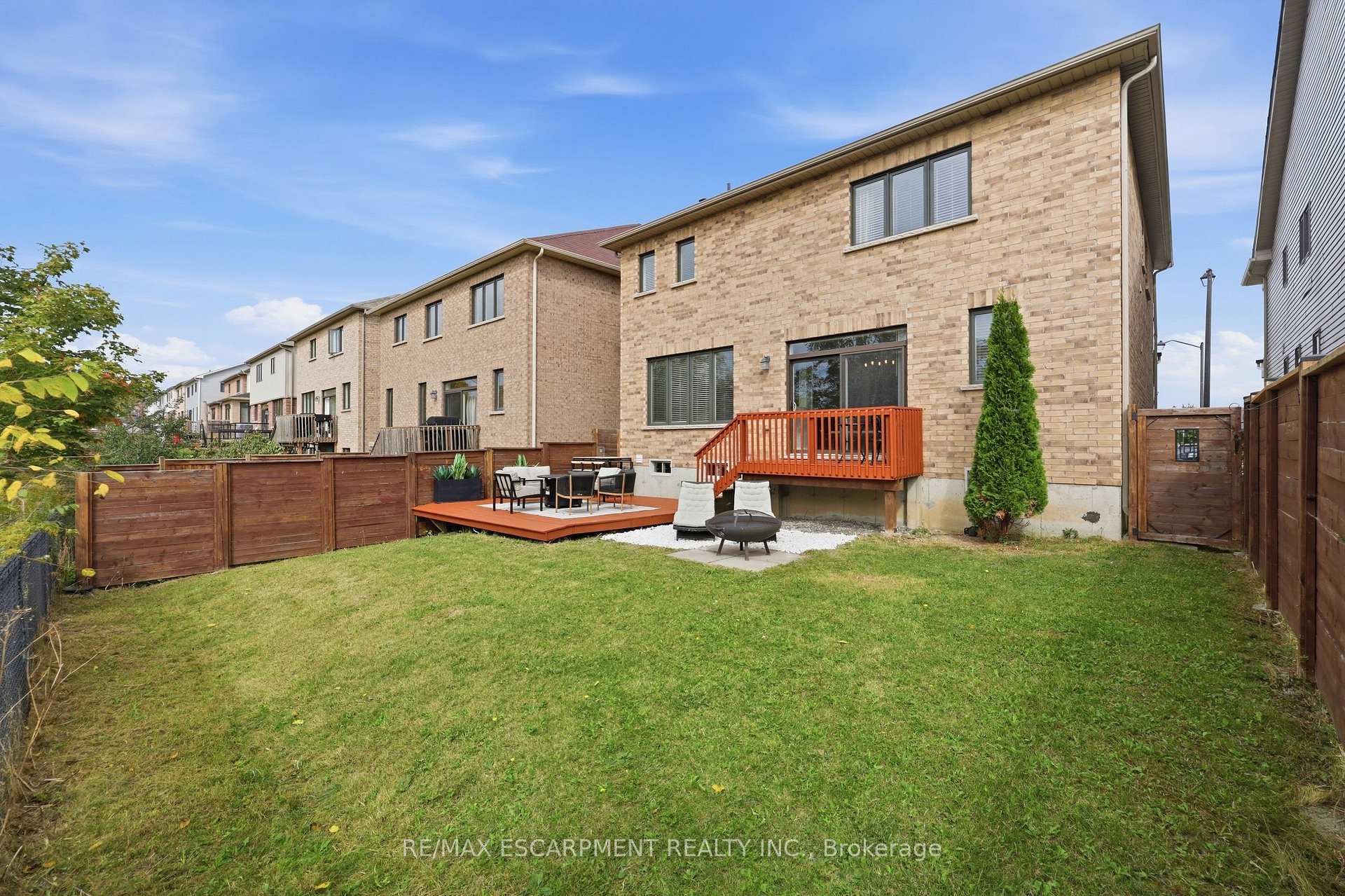 Photo 35 of 47 Larry Crescent, Haldimand — HOMEH