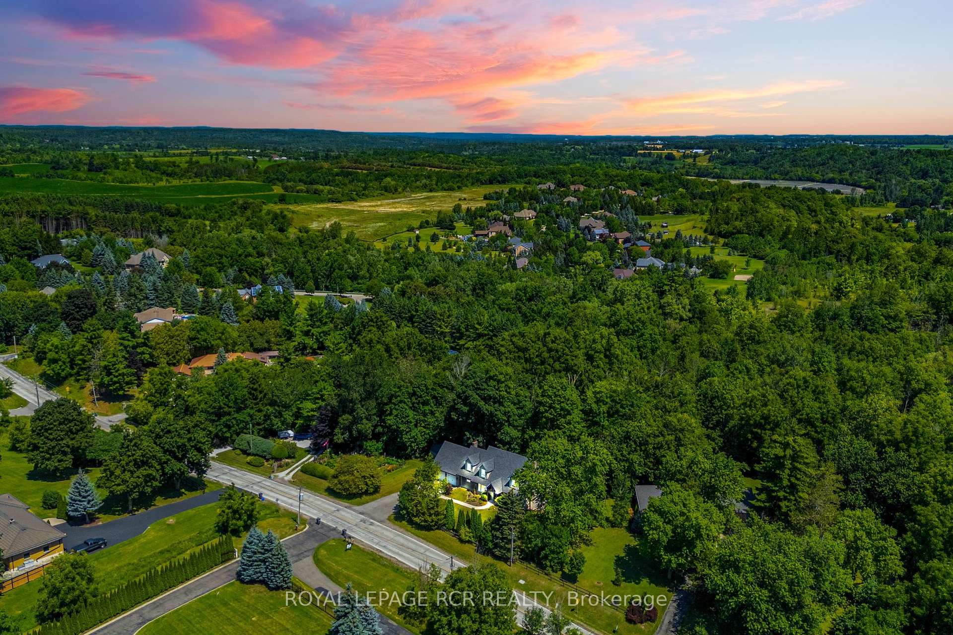 Photo 38 of 163 Confederation Street, Halton Hills, Glen Williams — HOMEH
