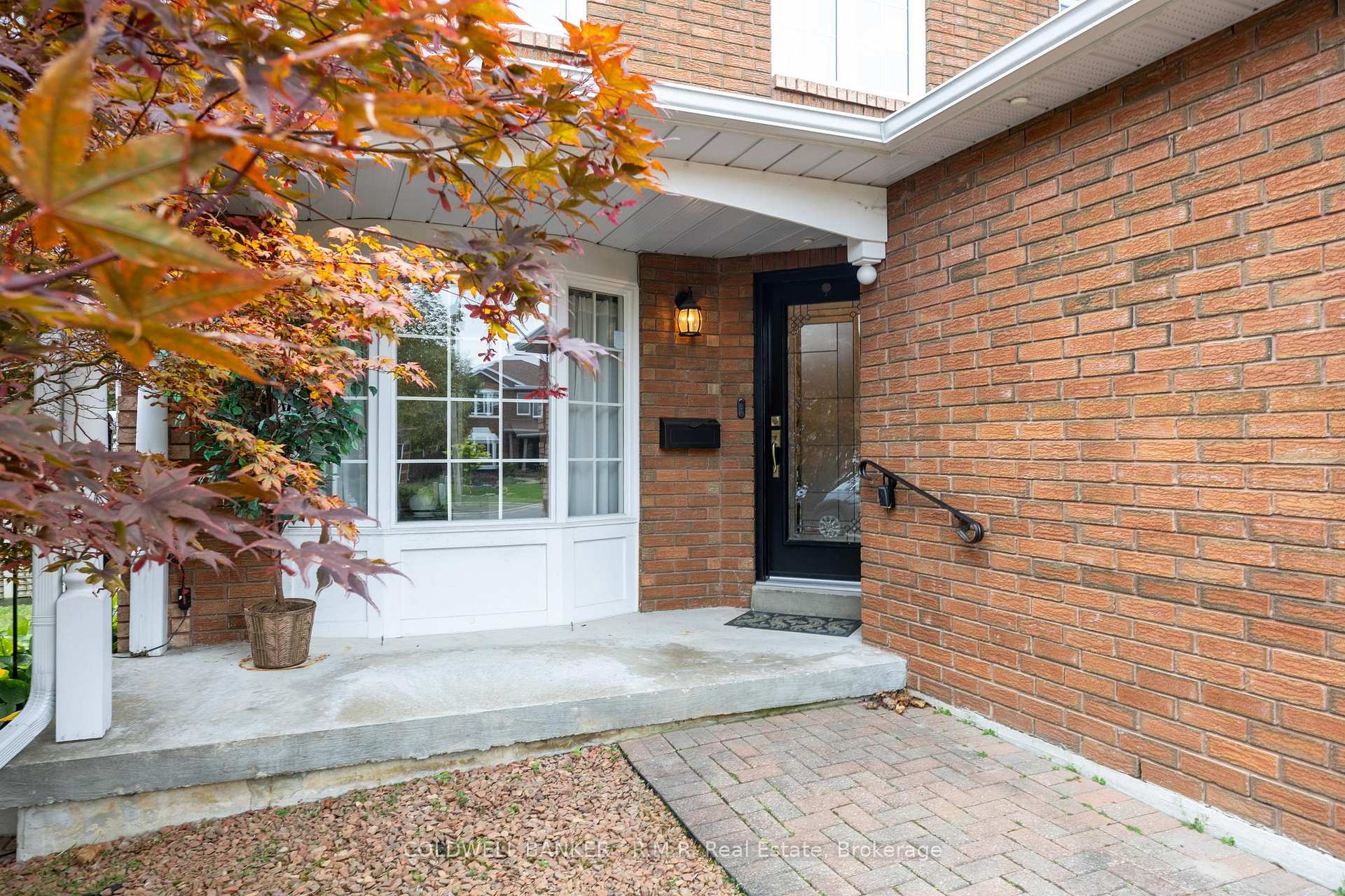 Photo 2 of 1090 Thimbleberry Circle, Oshawa, Eastdale — HOMEH