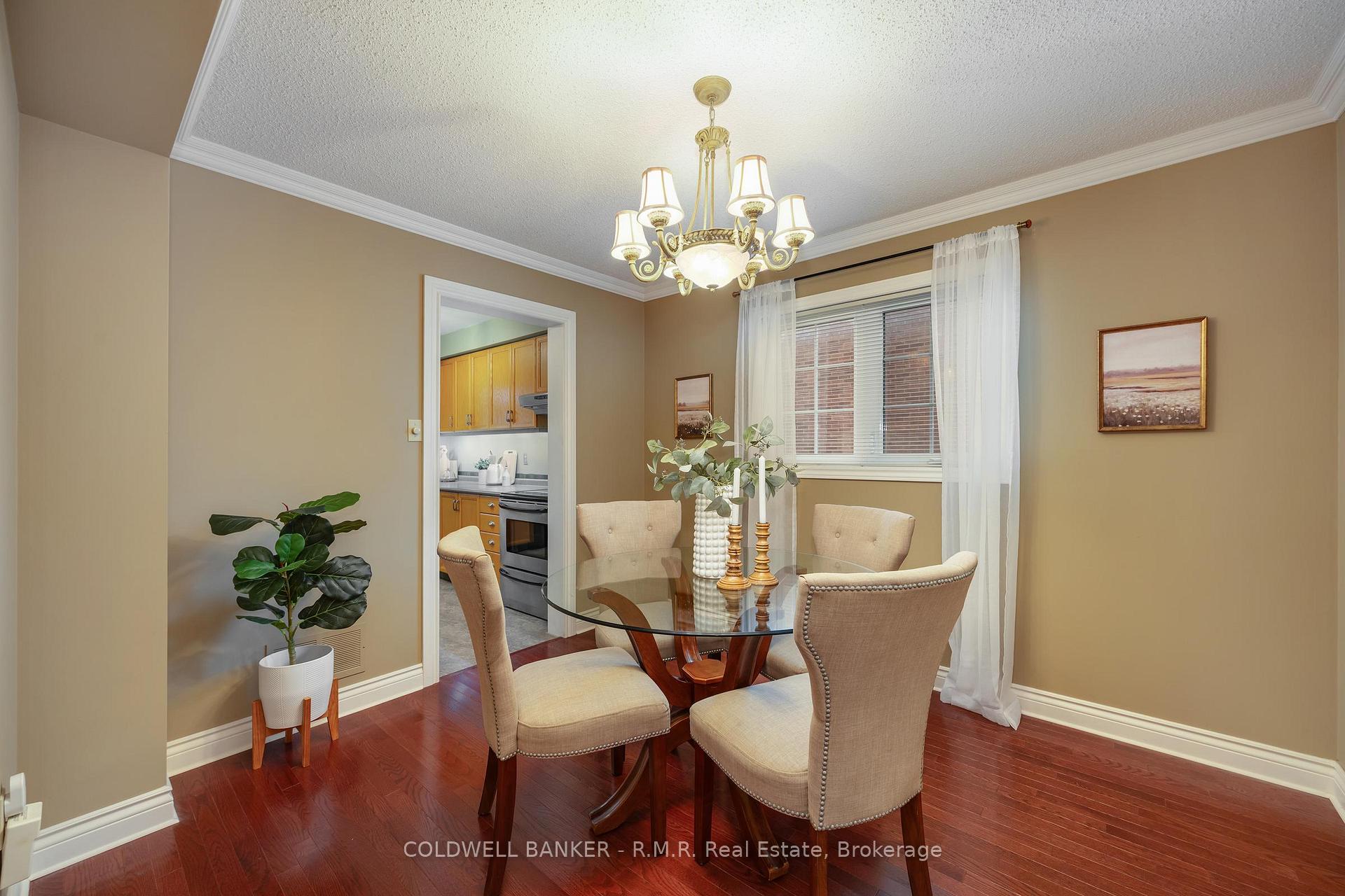 Photo 4 of 1090 Thimbleberry Circle, Oshawa, Eastdale — HOMEH