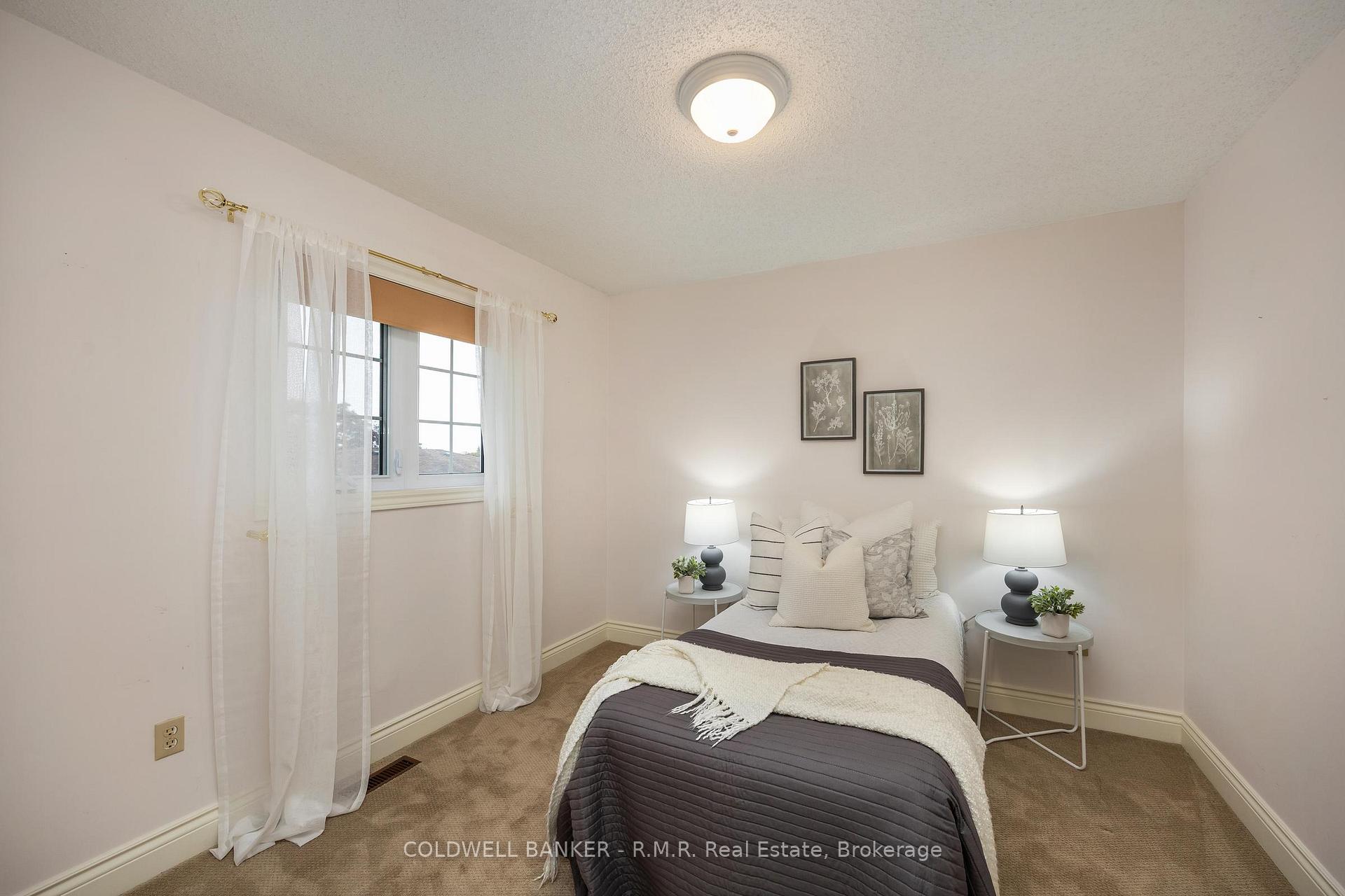 Photo 27 of 1090 Thimbleberry Circle, Oshawa, Eastdale — HOMEH