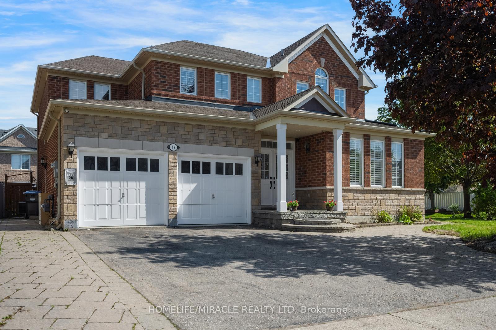 Photo 2 of 17 Latania Boulevard, Brampton, Vales of Castlemore — HOMEH