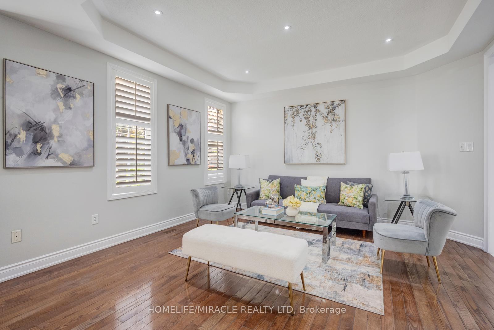 Photo 9 of 17 Latania Boulevard, Brampton, Vales of Castlemore — HOMEH