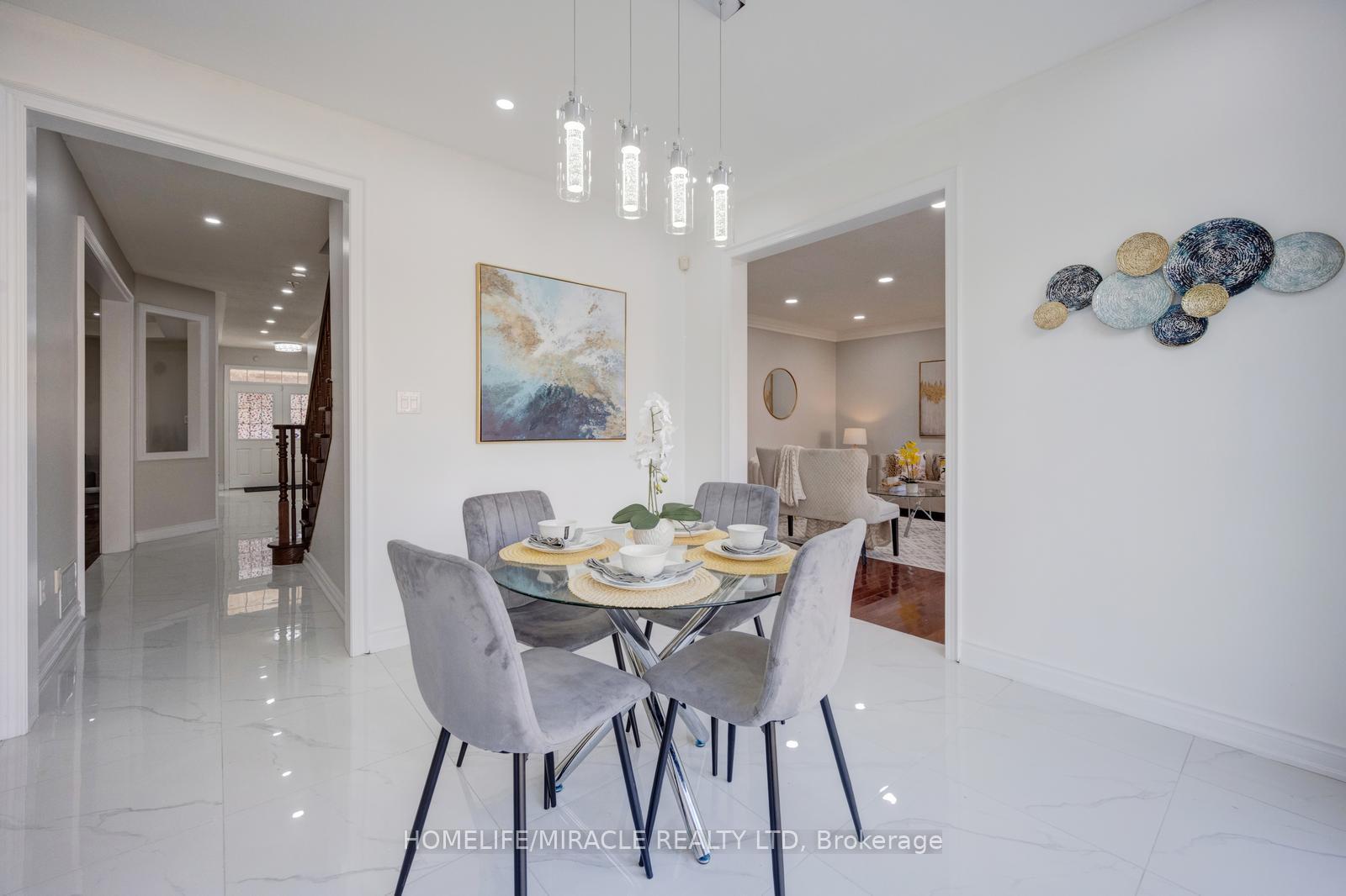 Photo 16 of 17 Latania Boulevard, Brampton, Vales of Castlemore — HOMEH