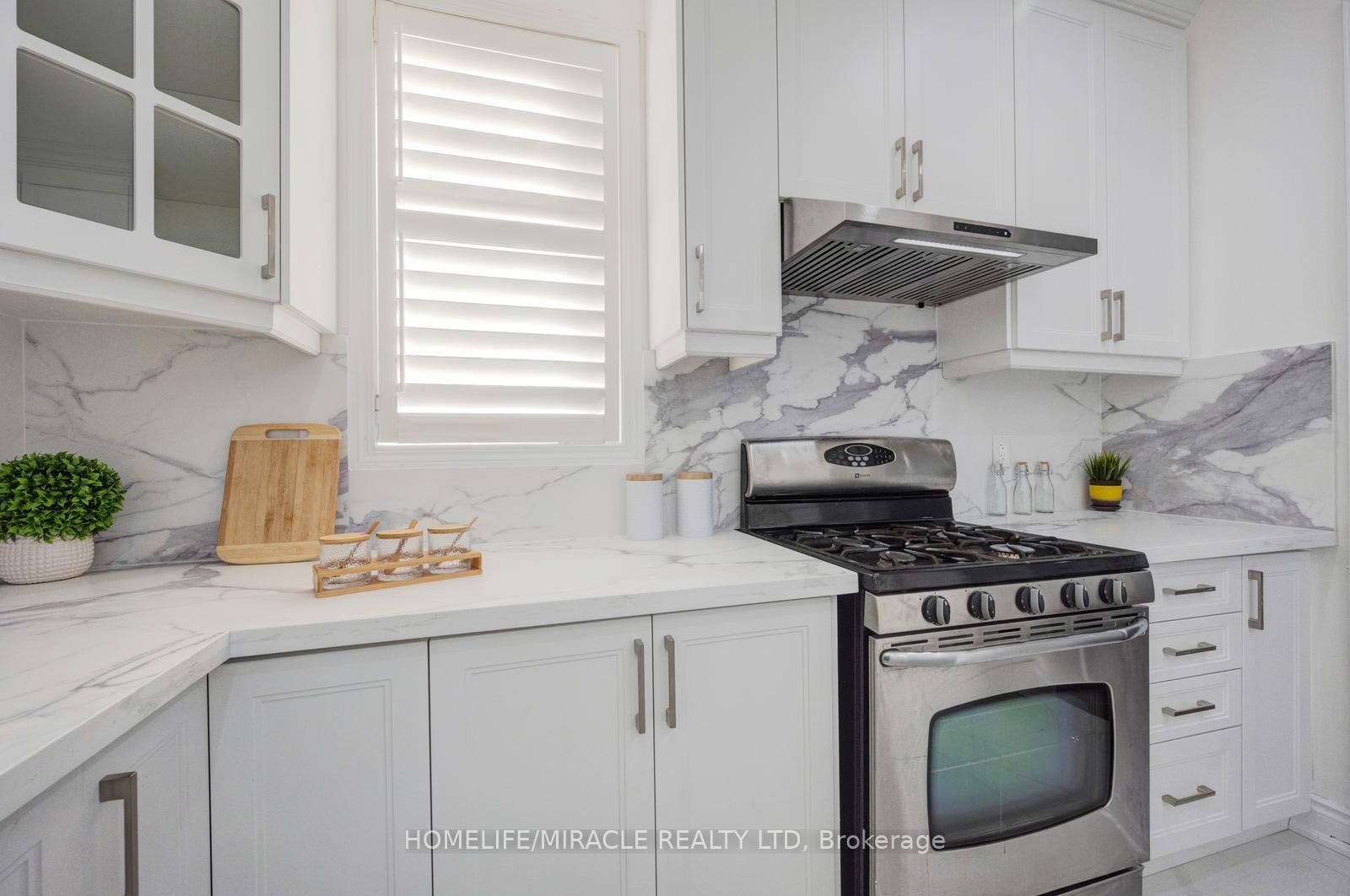 Photo 21 of 17 Latania Boulevard, Brampton, Vales of Castlemore — HOMEH
